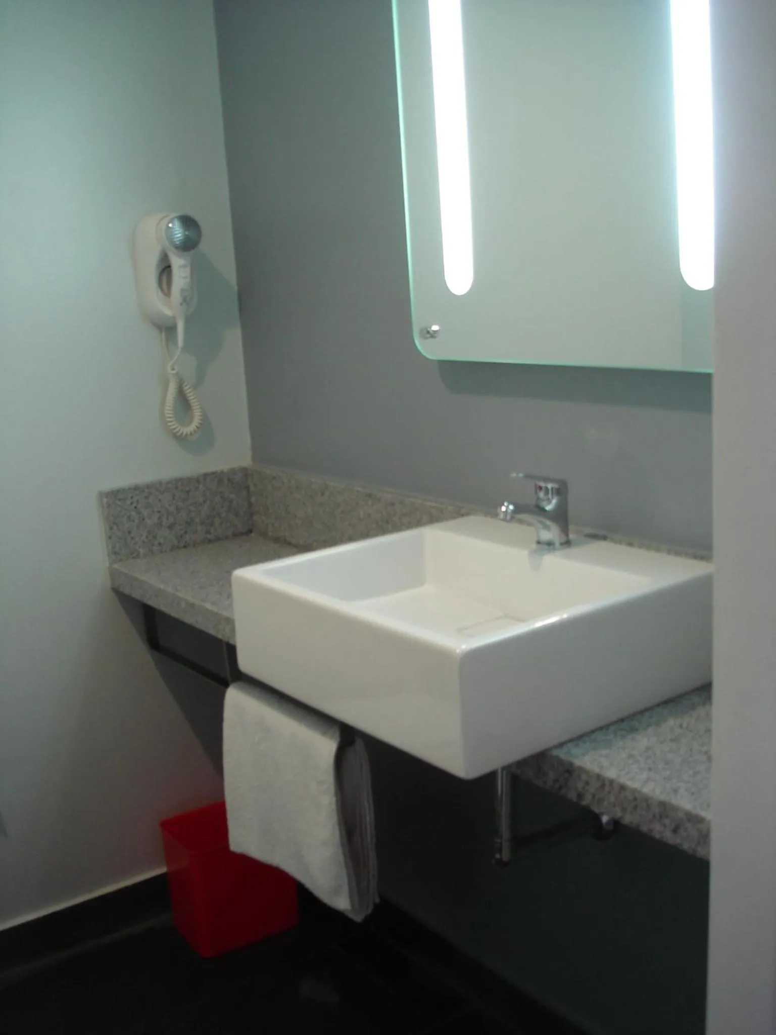 Bathroom in ibis Pilar