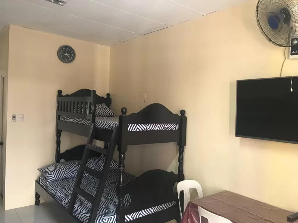 Bed in RV3 TRANSIENT HOUSE