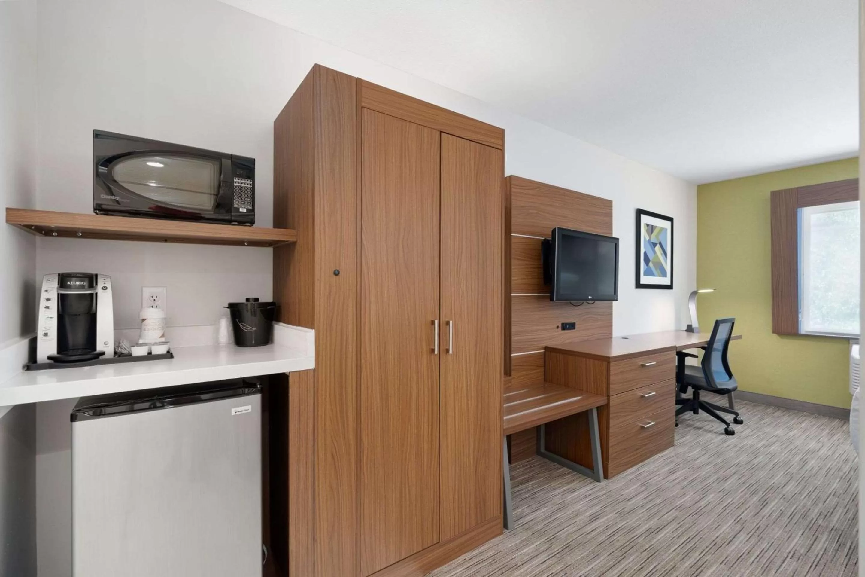 TV and multimedia, TV/Entertainment Center in Sleep Inn & Suites Tempe ASU Campus