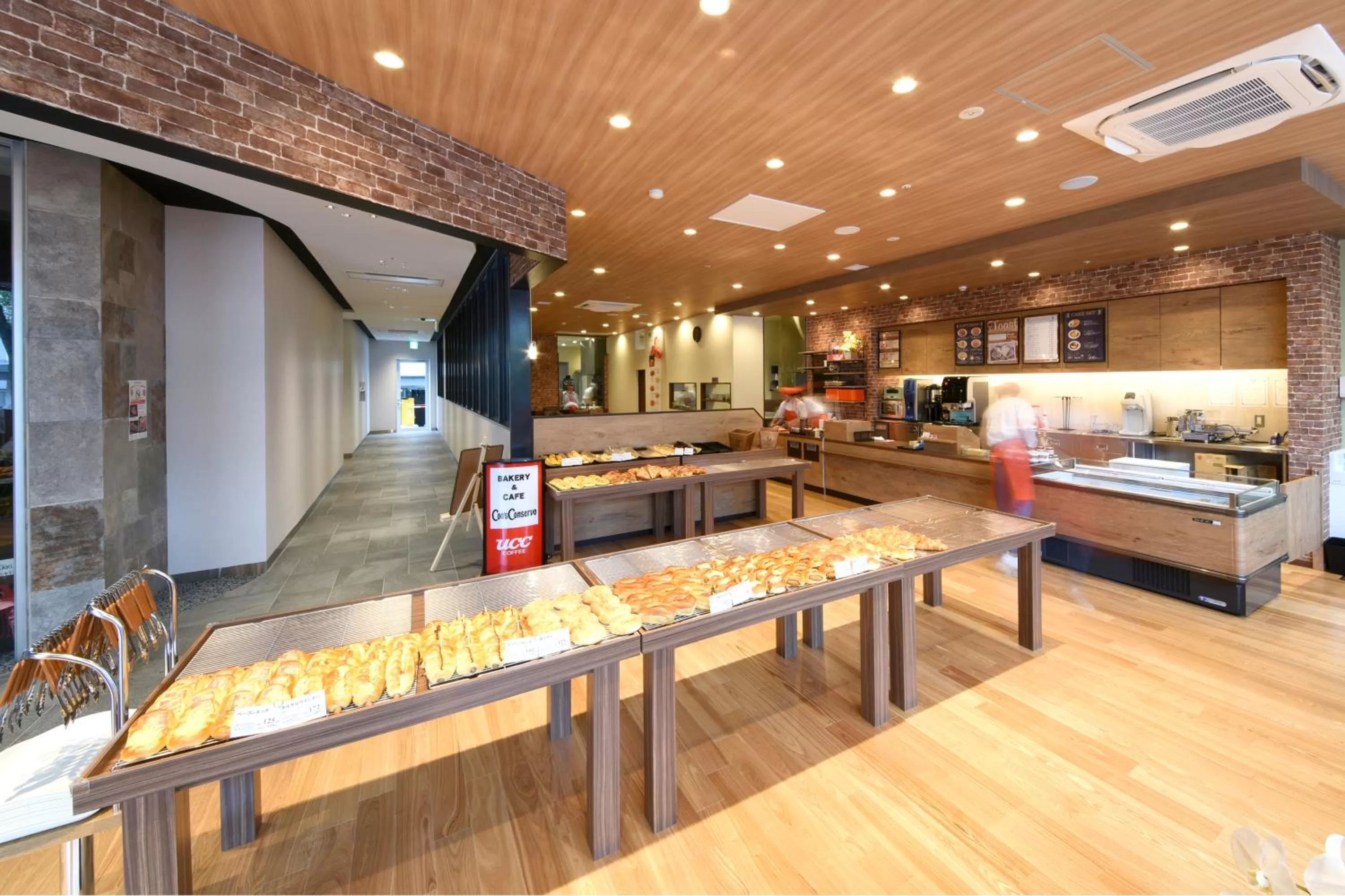 Restaurant/places to eat in Vessel Inn Shigamoriyama Station