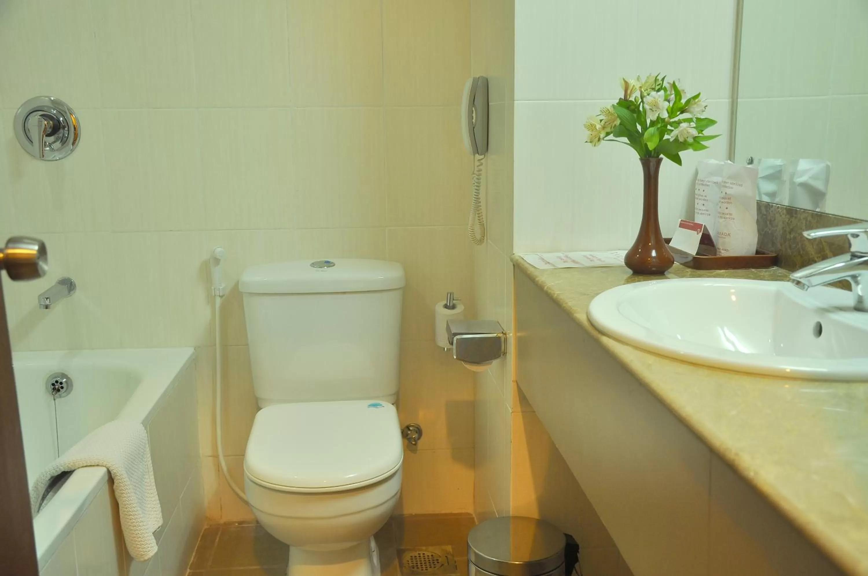 Bathroom in Ramada Katunayake