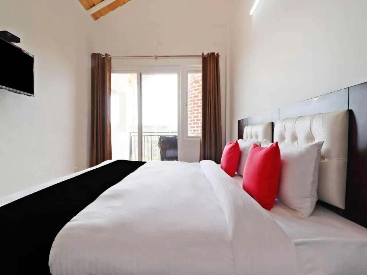 Bed in Cottages @ Village