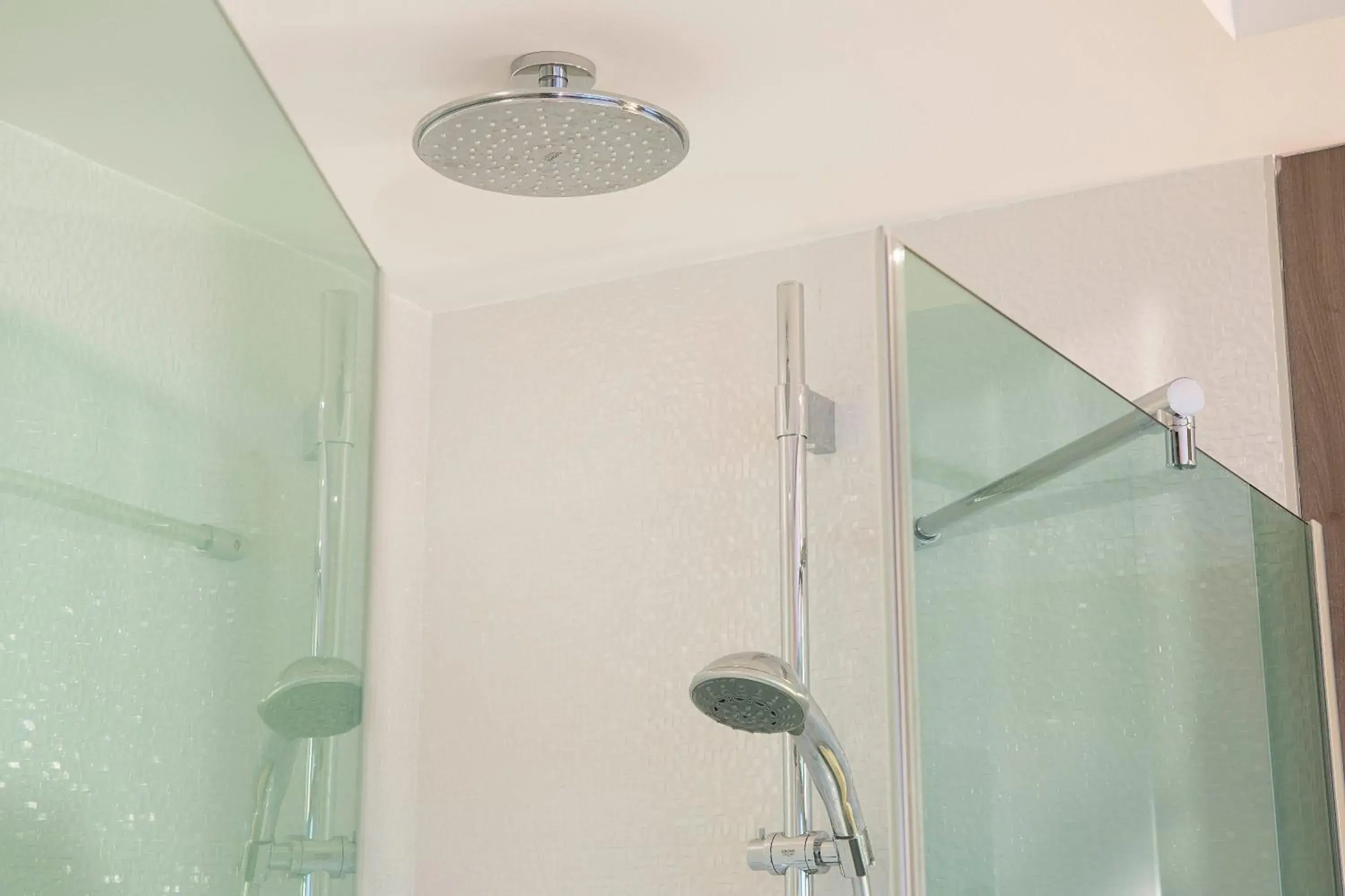 Family Room - 2 Rooms Next to Each Other in Oceania Clermont Ferrand Family Room - 2 Rooms Next to Each Other in Oceania Clermont Ferrand