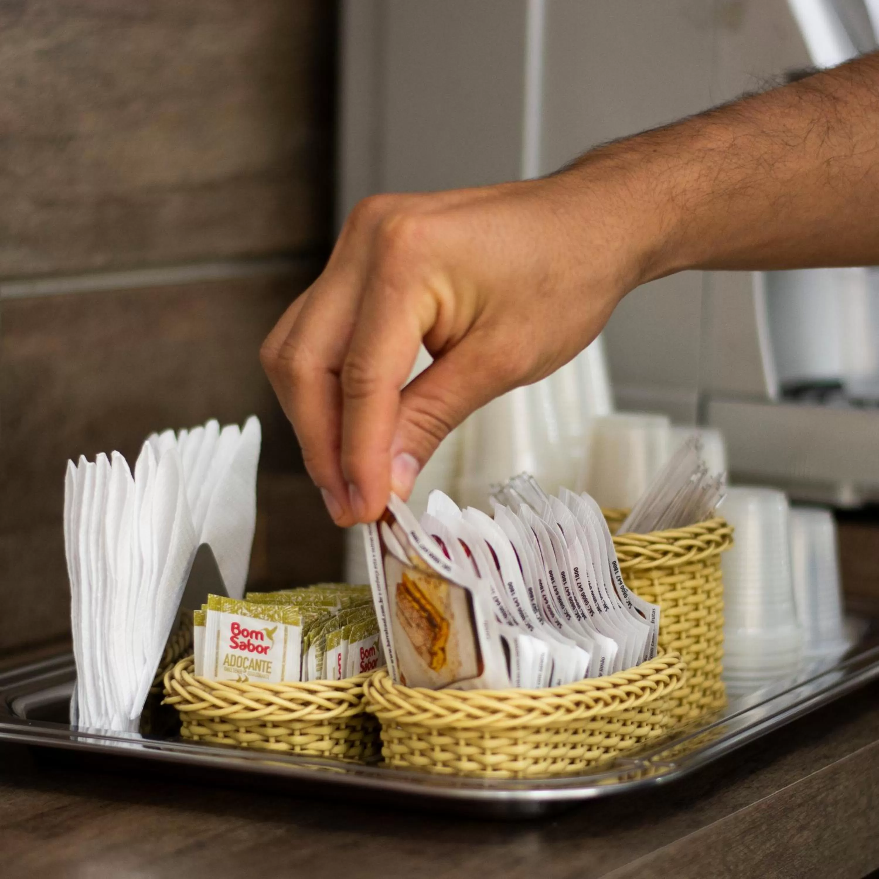 Staff in Larison Executive - by Easy Hotéis