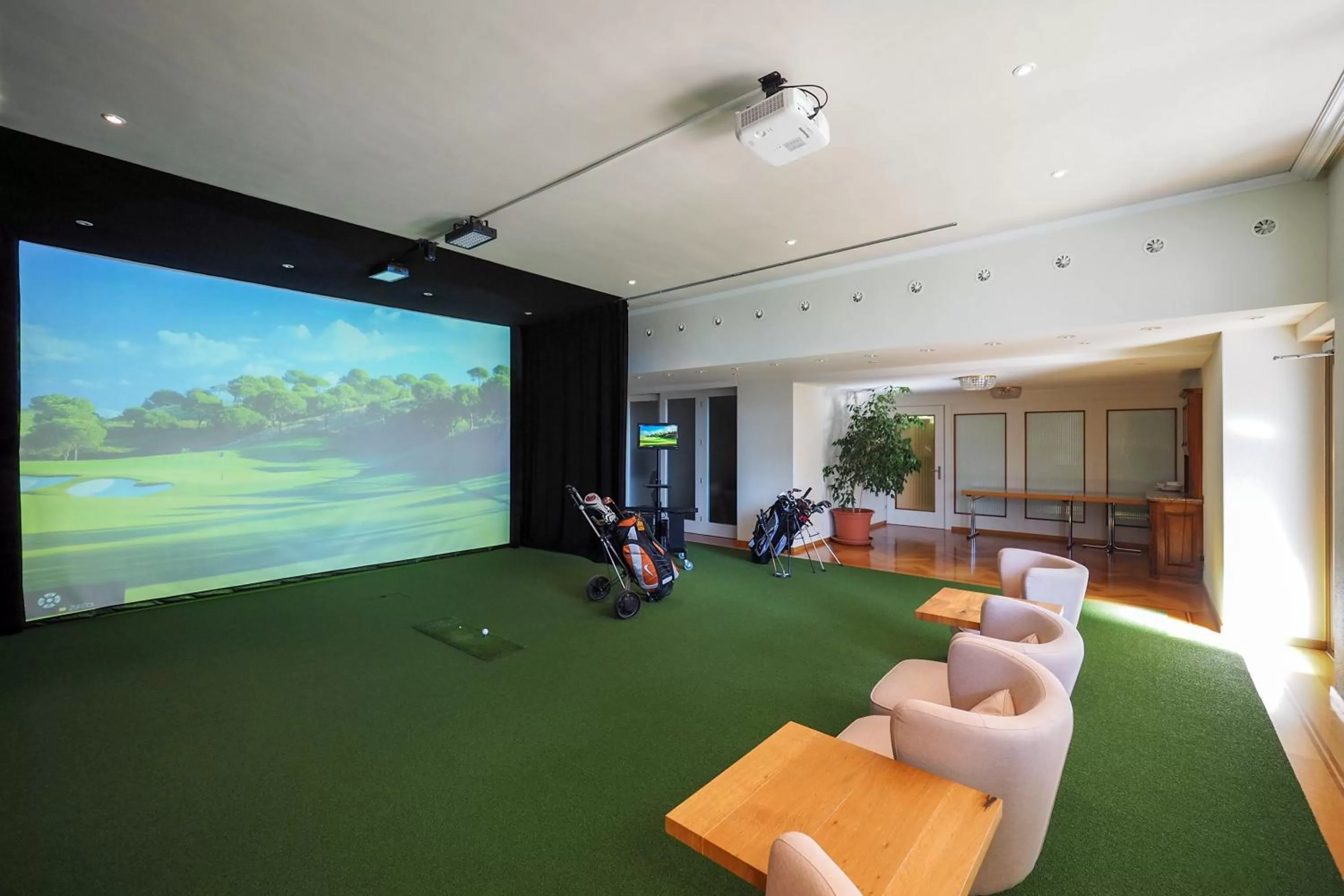 Game Room in Hotel Waldegg - Adults only