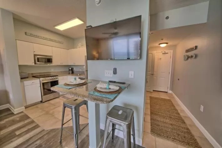 Deluxe Beachfront Studio, Shores of Panama, Oceanviews and Updated