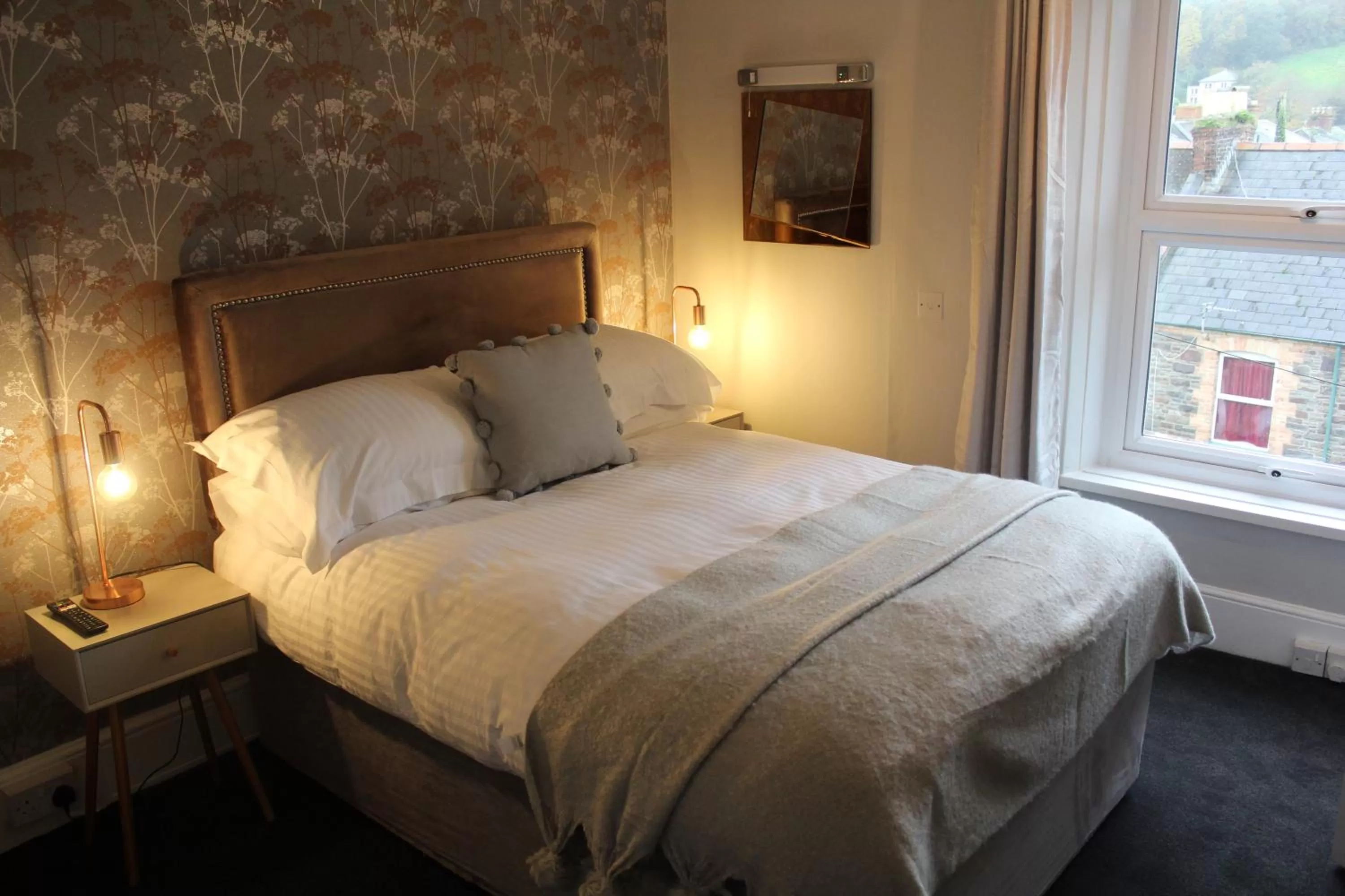 Bed in The Darnley Hotel