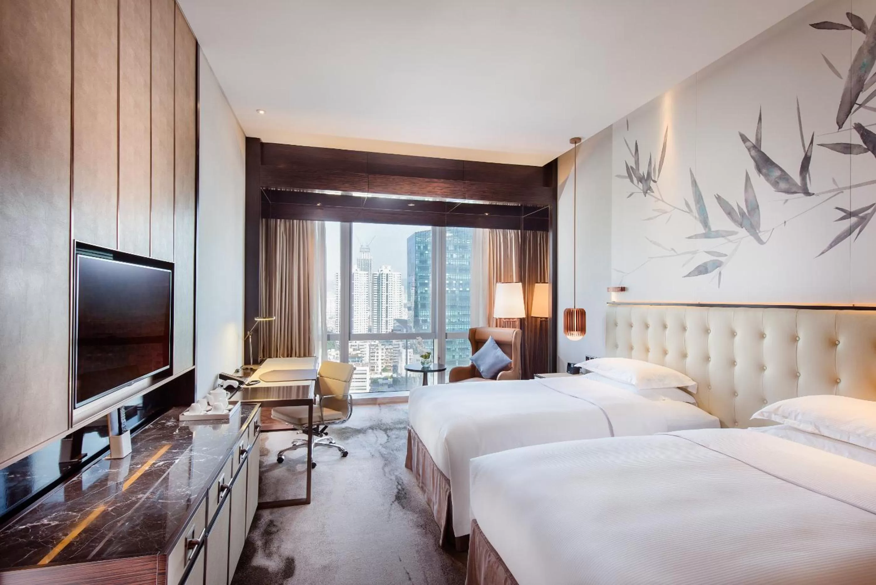 Bed in Hilton Shenzhen Futian
