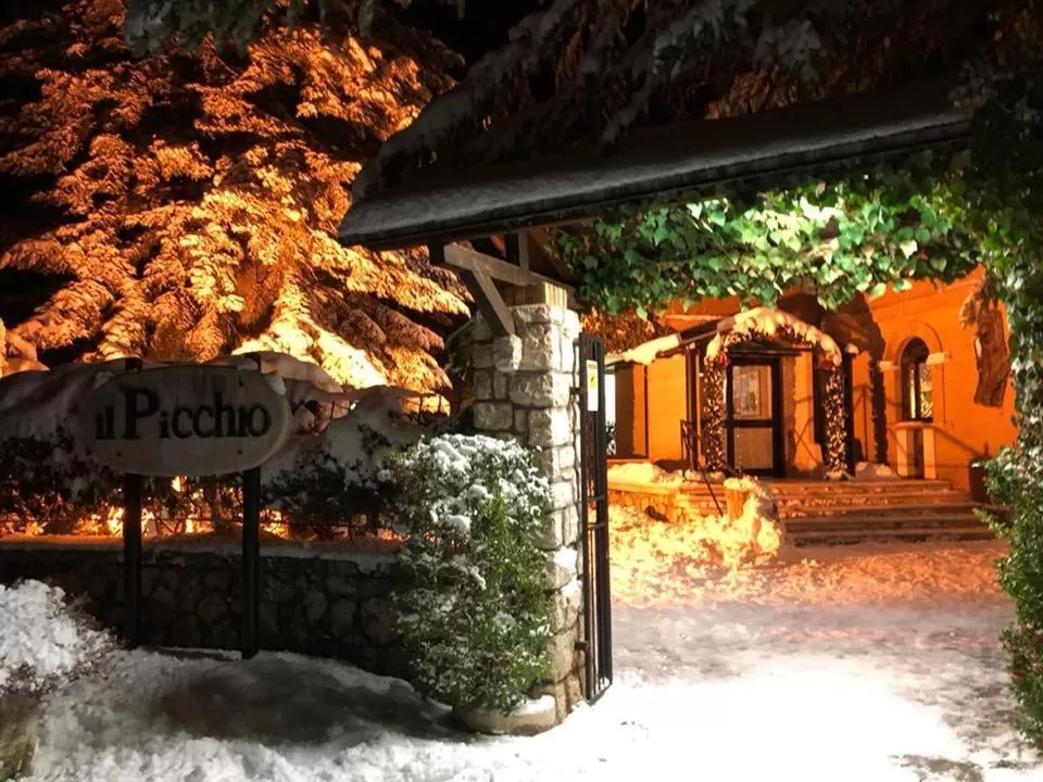 Facade/entrance in LH Albergo il Picchio