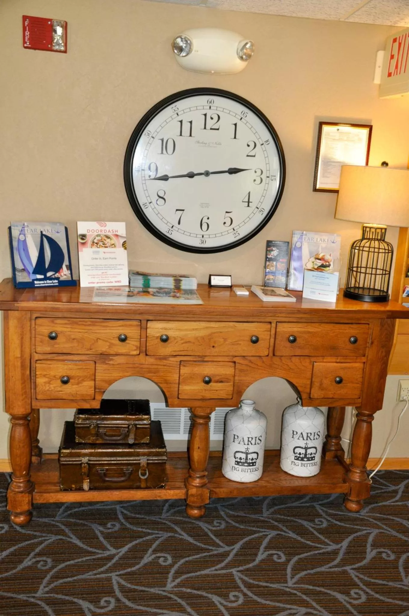 Lobby or reception in AmericInn by Wyndham Clear Lake
