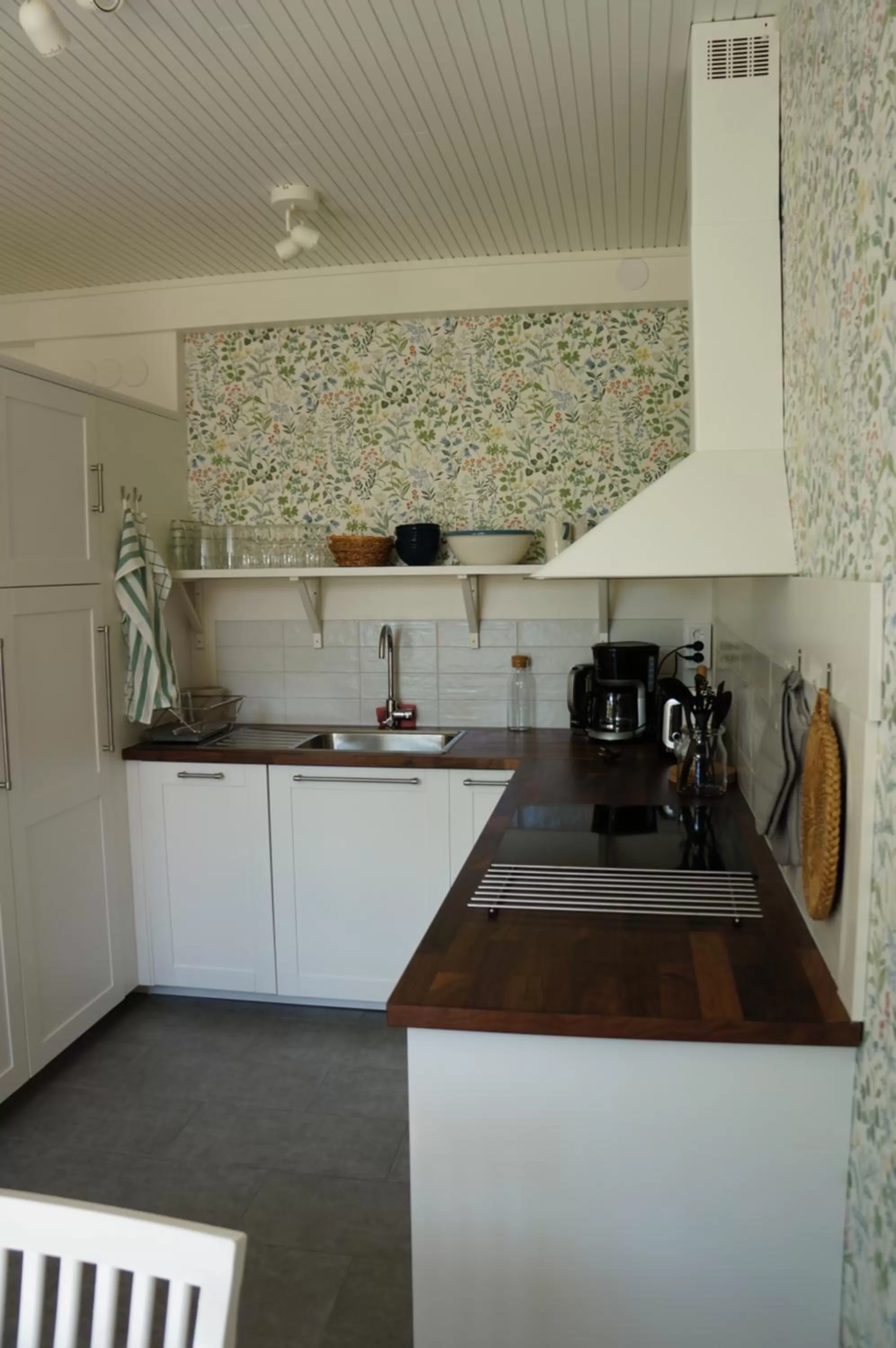 Coffee/tea facilities, Kitchen/Kitchenette in Hotel Bulevard