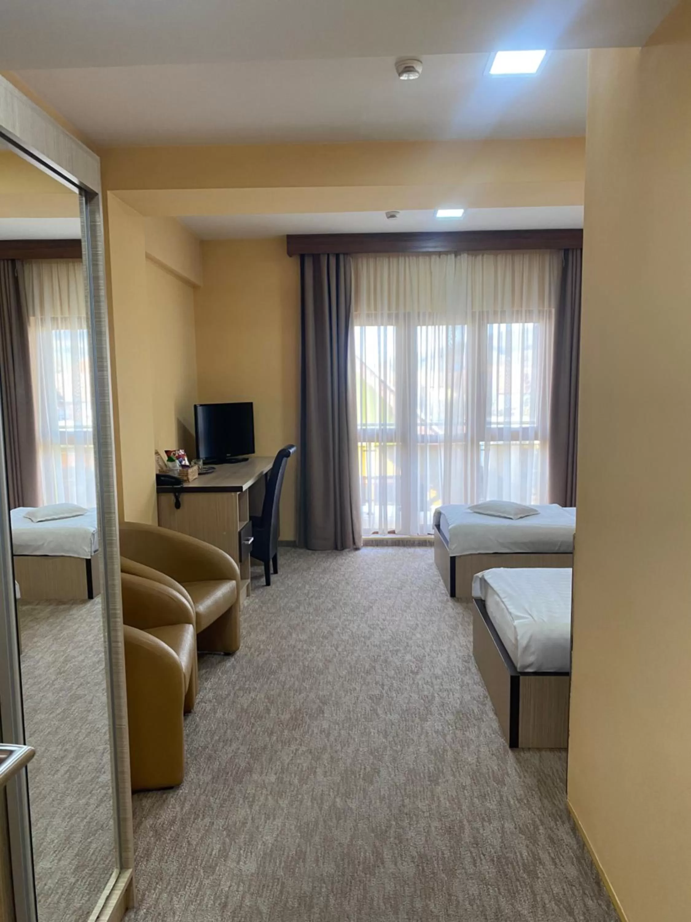 TV/Entertainment Center in Hotel Edelweiss