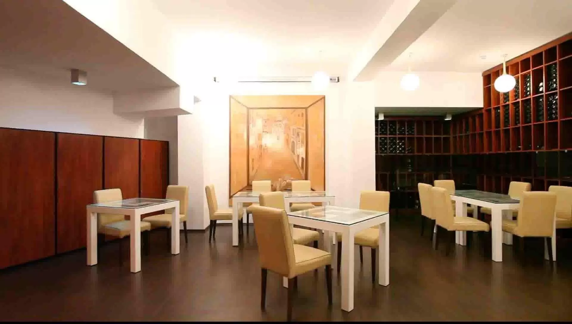 Meeting/conference room in Tania-Frankfurt Hotel