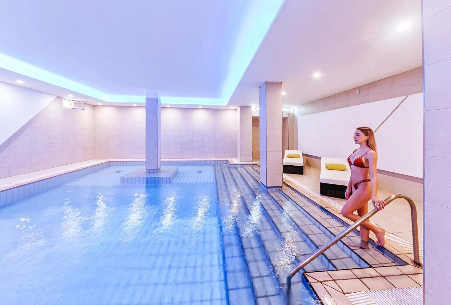 Swimming pool in Royal Sunset Hotel