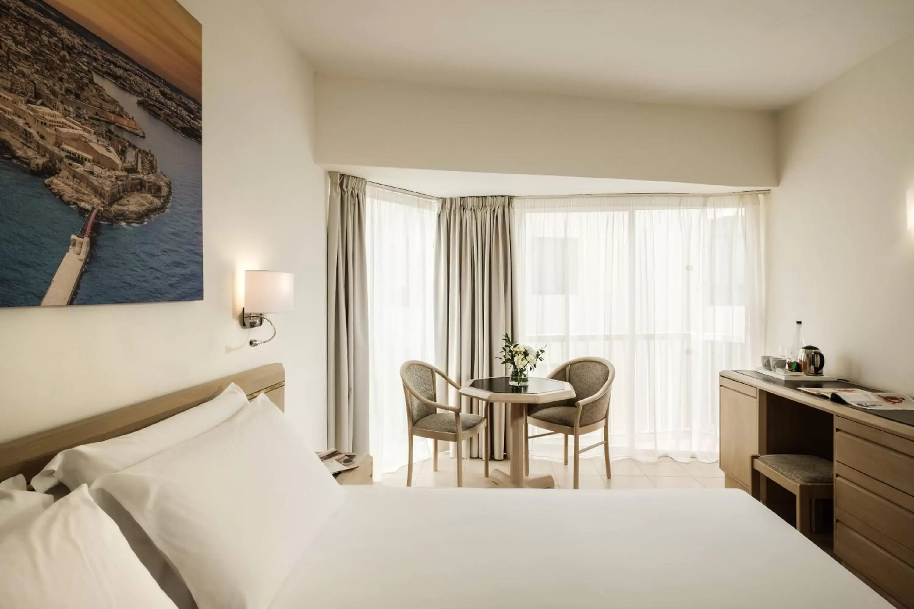 Standard Double or Twin Room in The Diplomat Hotel Standard Double or Twin Room in The Diplomat Hotel