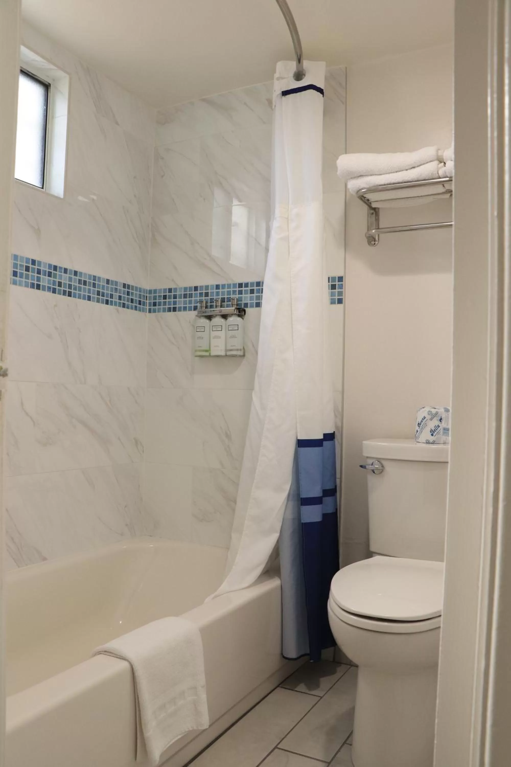 Shower in University Inn