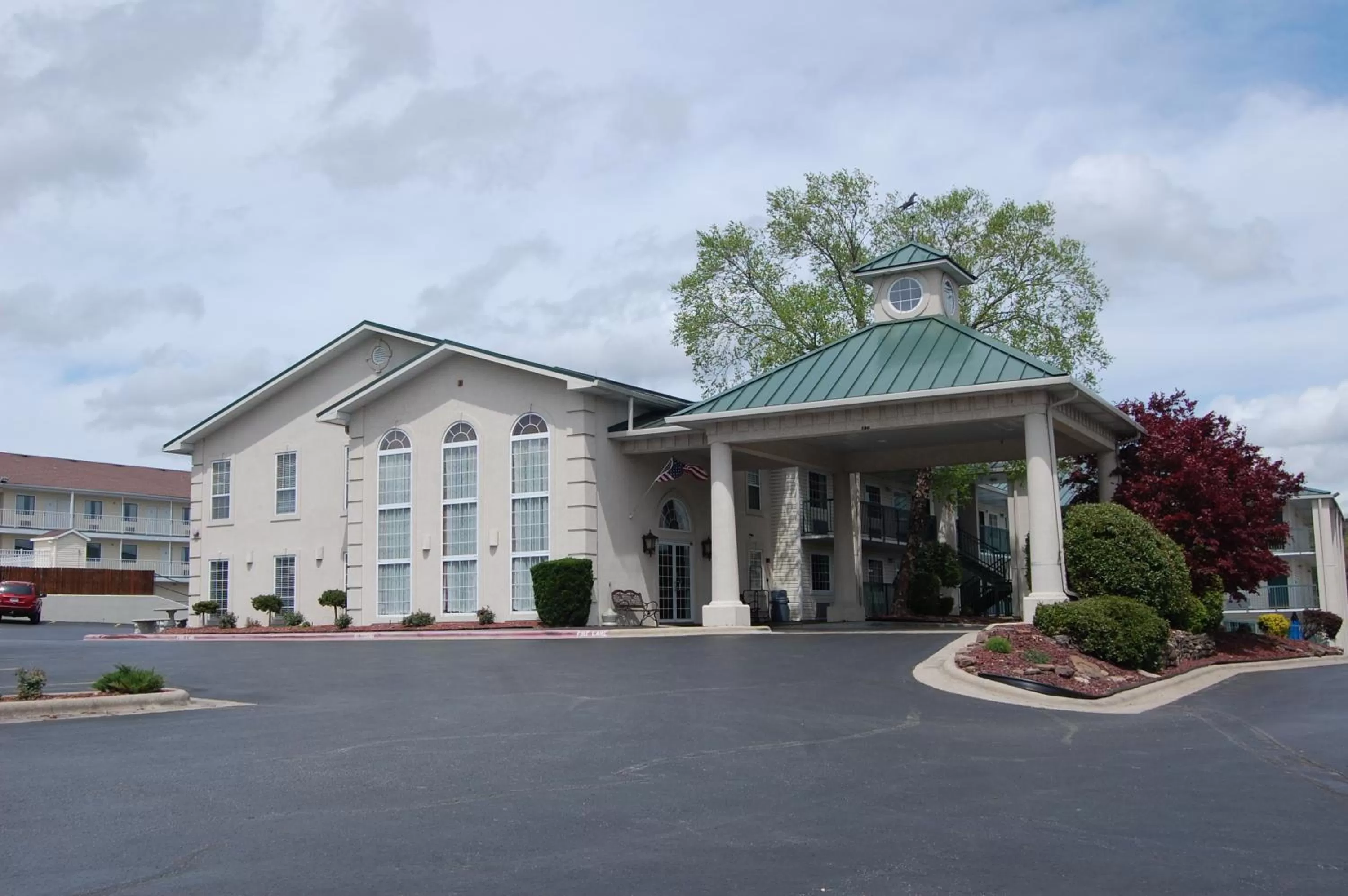 Property Building in Days Inn by Wyndham Branson/Near the Strip