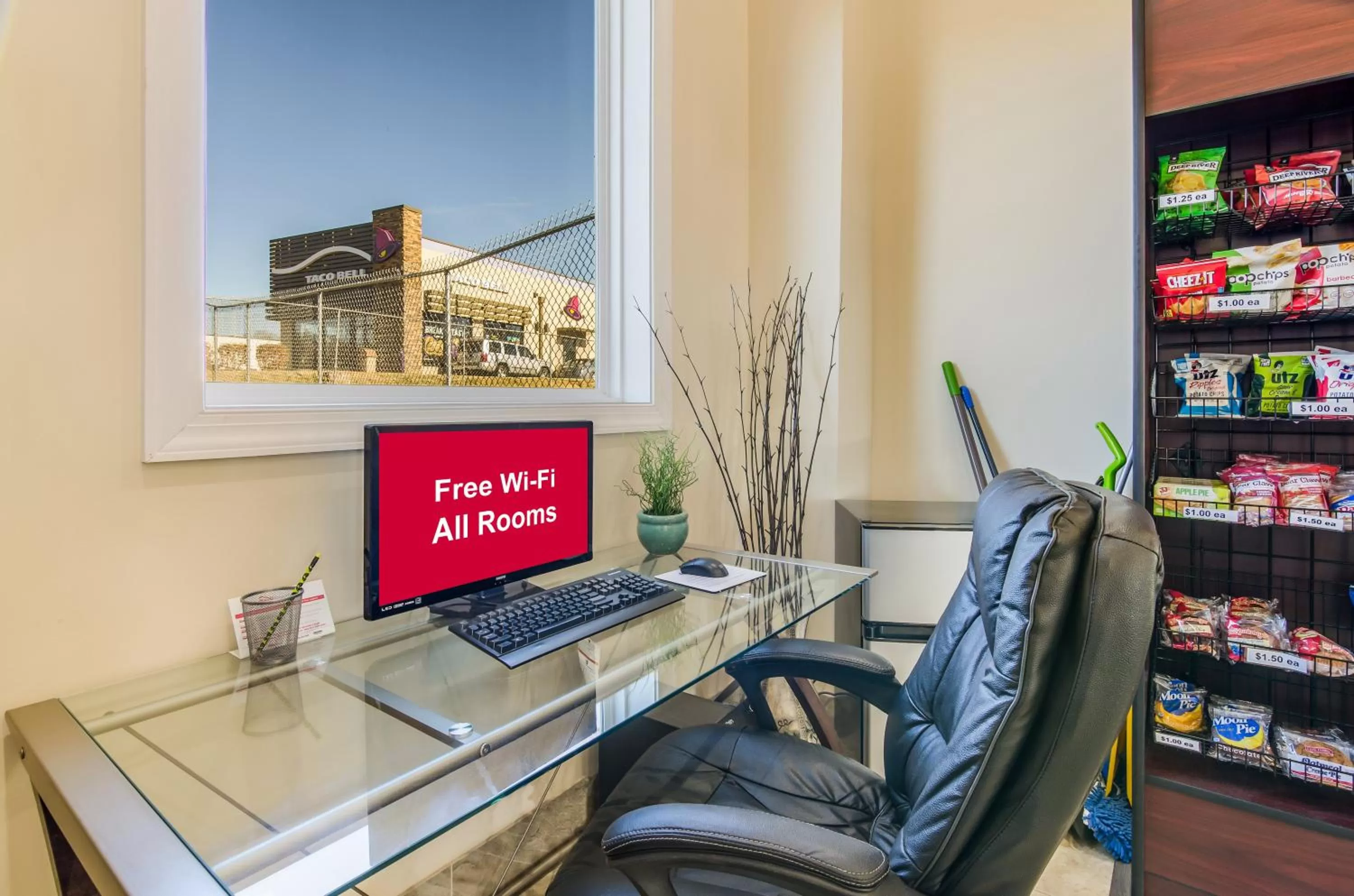 Business facilities in Red Roof Inn Madison Heights, VA