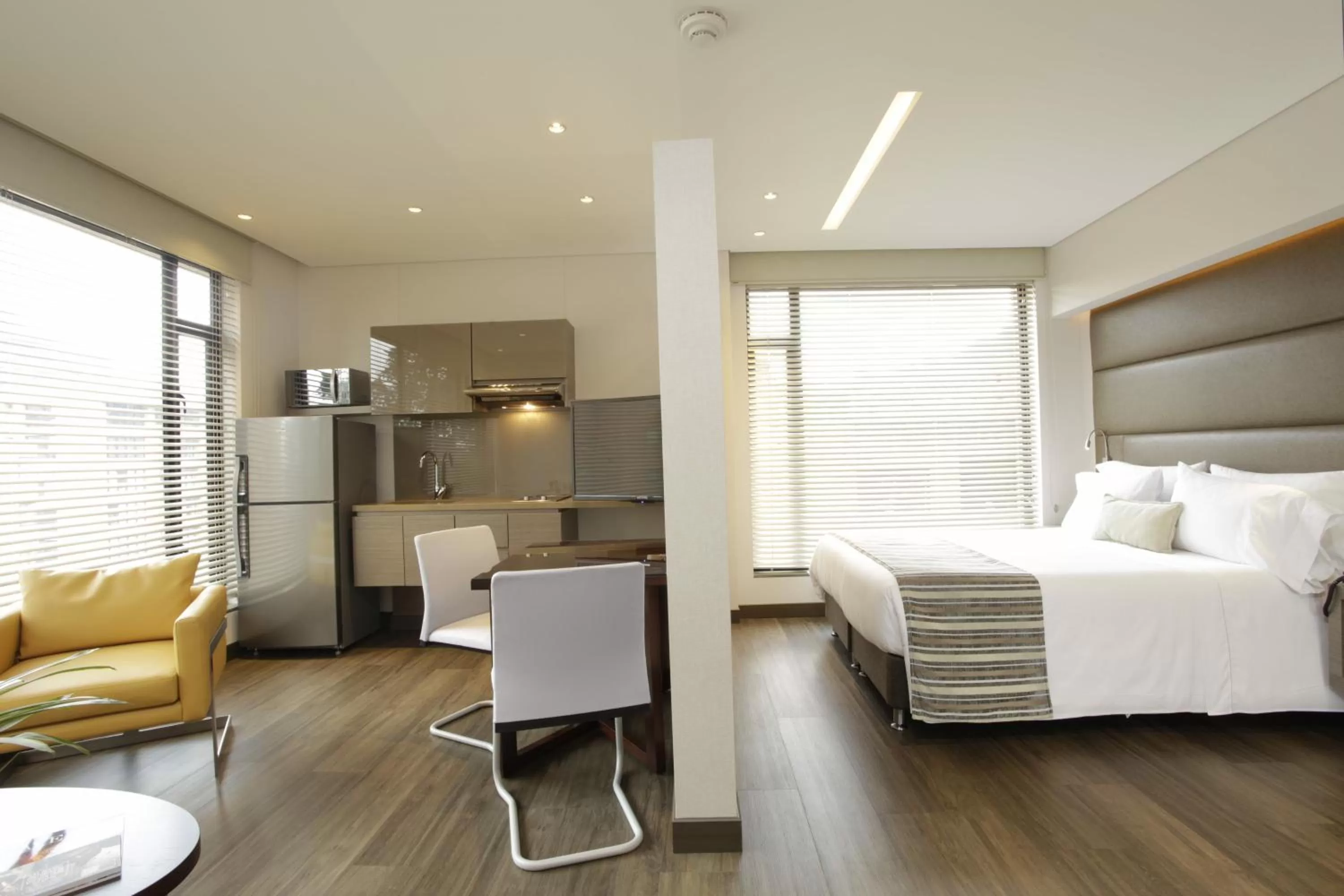 Bedroom in bs Rosales Hotel