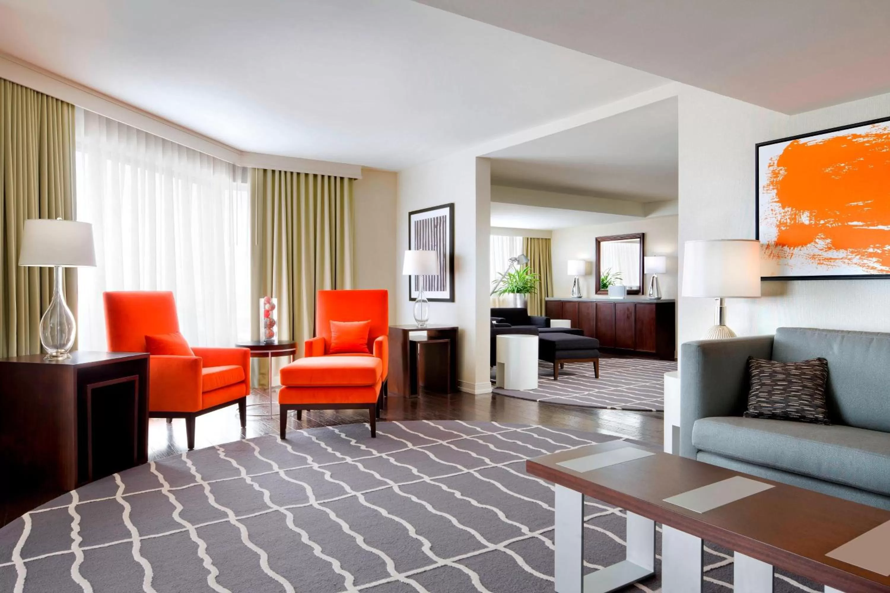 Living room in The Westin Ottawa
