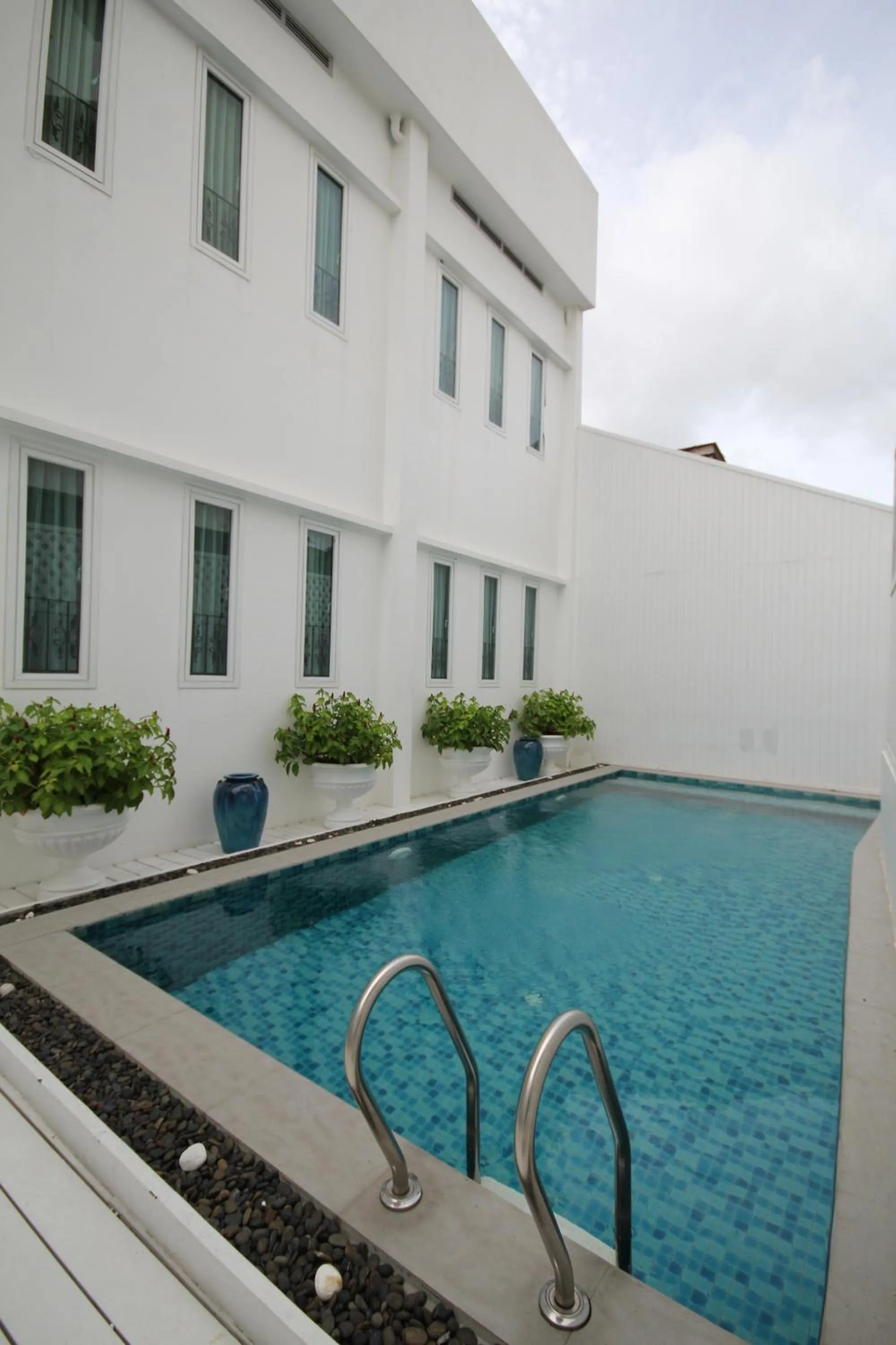 Swimming pool in Casa Blanca Boutique Hotel - SHA Plus