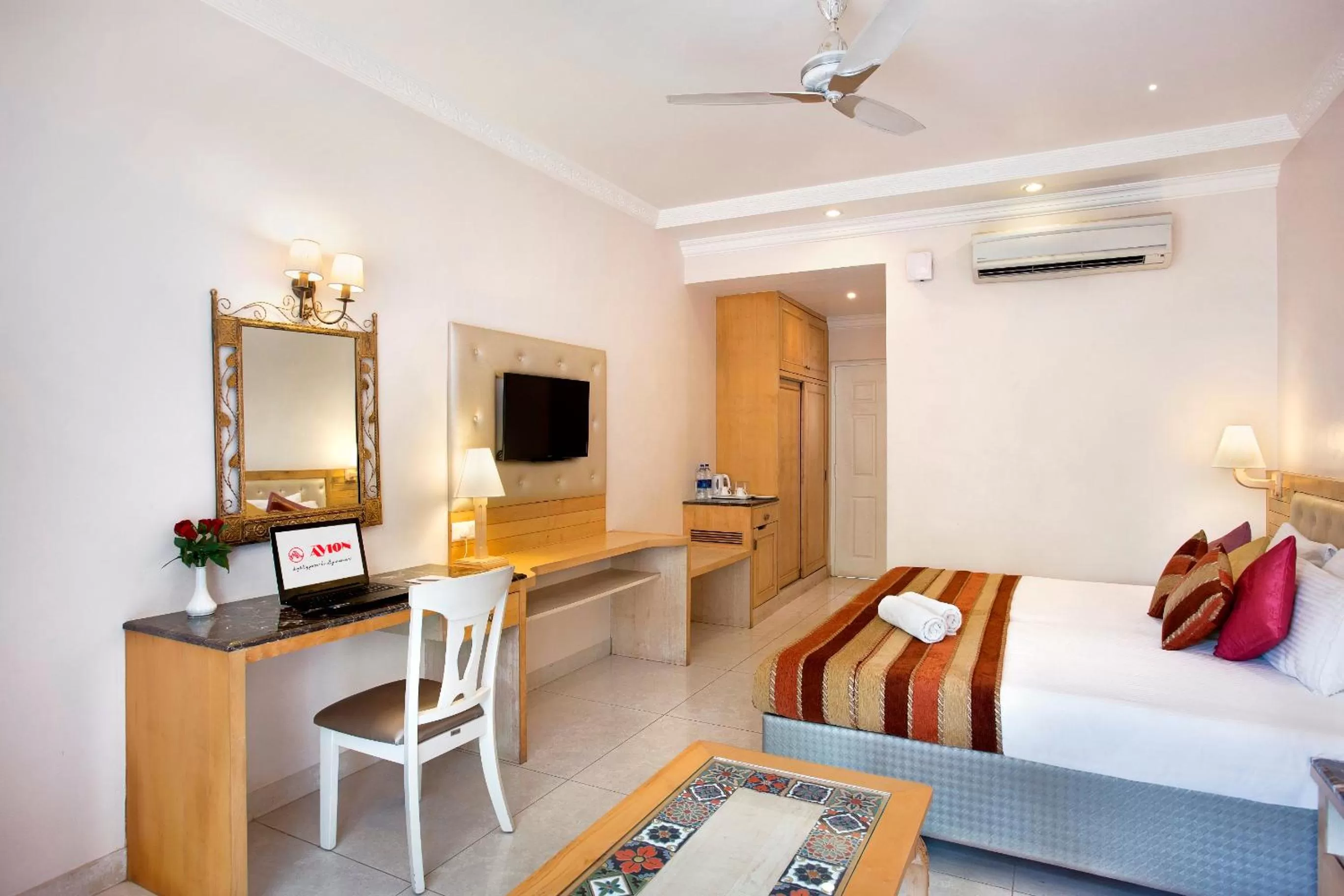 Bedroom, Bed in Avion Holiday Resort