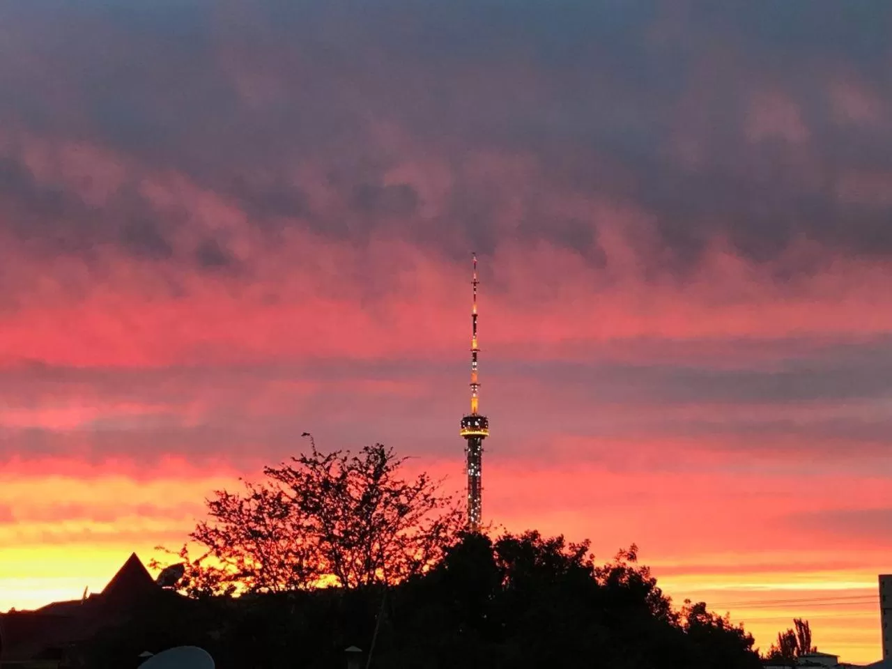 Sunrise/Sunset in Real Tashkent