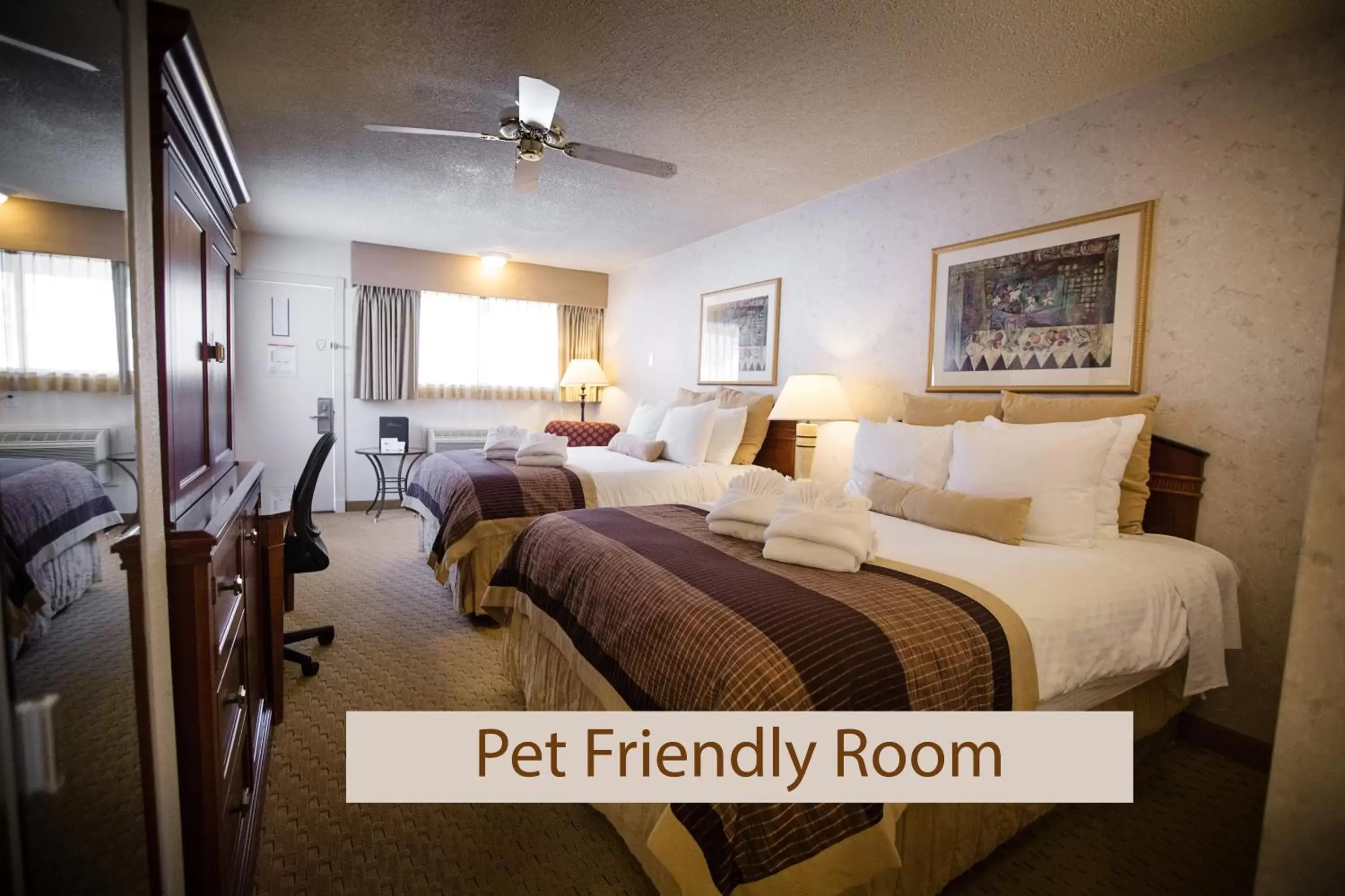 Pet Friendly Queen Room with Two Queen Beds, River Walk Building in Twin Peaks Lodge & Hot Springs Pet Friendly Queen Room with Two Queen Beds, River Walk Building in Twin Peaks Lodge & Hot Springs