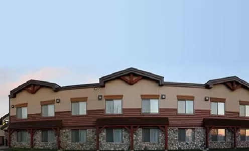 Property building in C'mon Inn & Suites Fargo