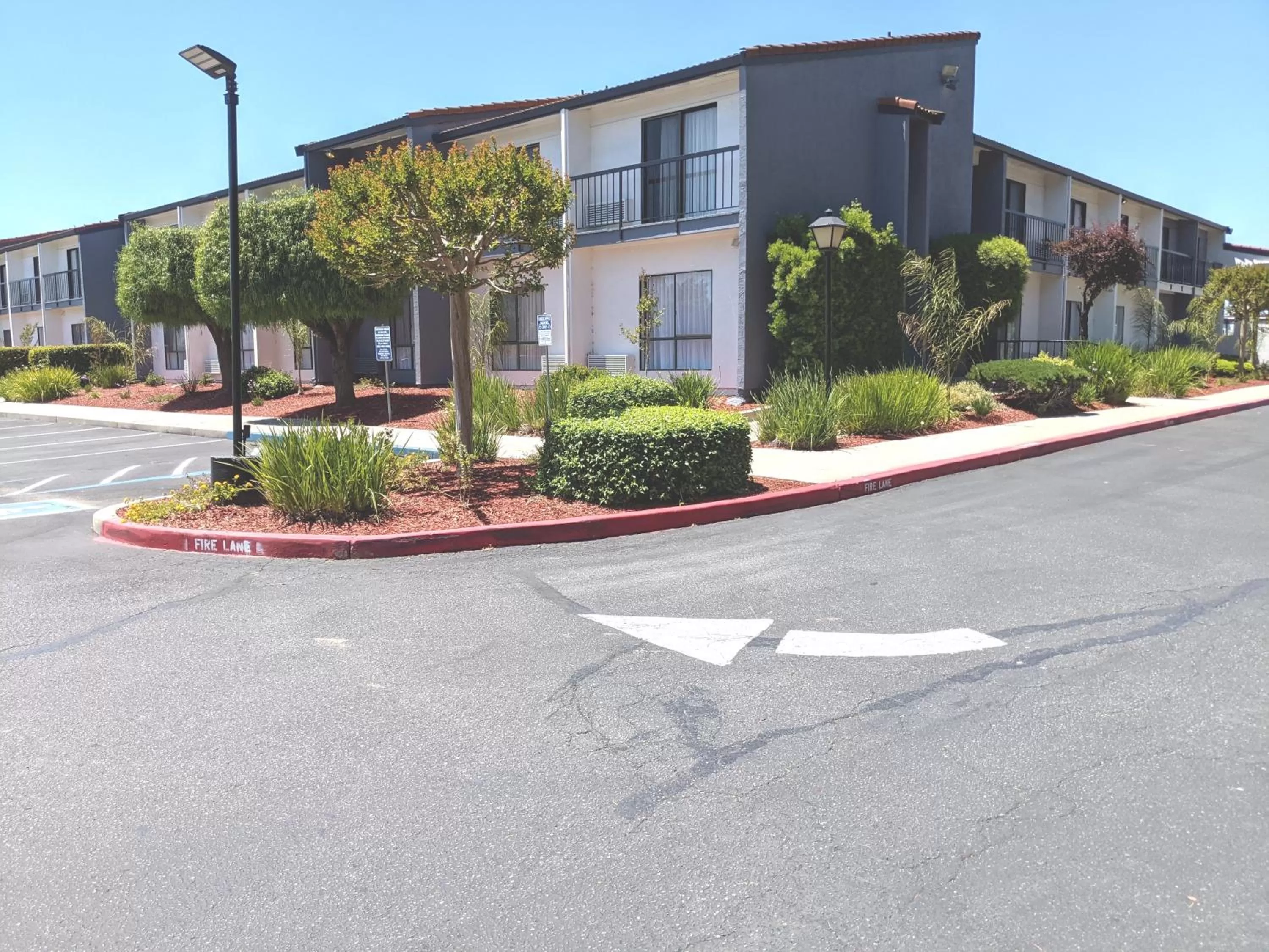 Property building in Quality Inn & Suites South San Jose - Morgan Hill