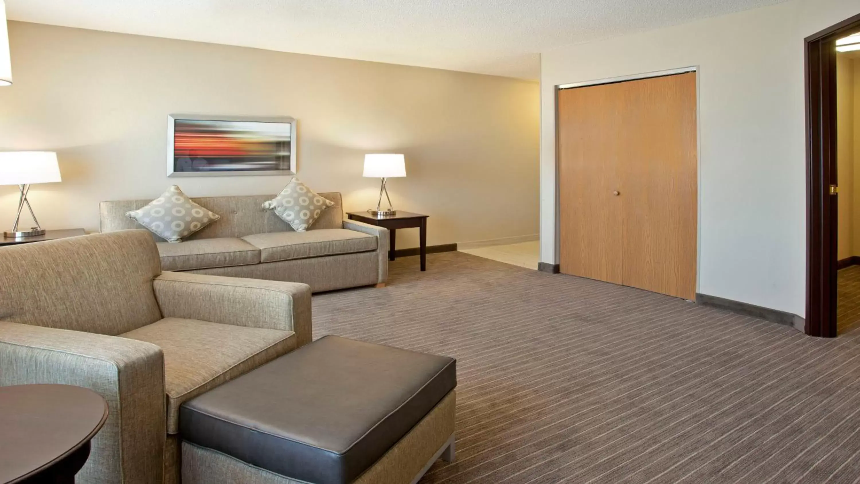 One-Bedroom Suite with Sofa Bed in Holiday Inn Express Hotel & Suites Minneapolis - Minnetonka by IHG One-Bedroom Suite with Sofa Bed in Holiday Inn Express Hotel & Suites Minneapolis - Minnetonka by IHG