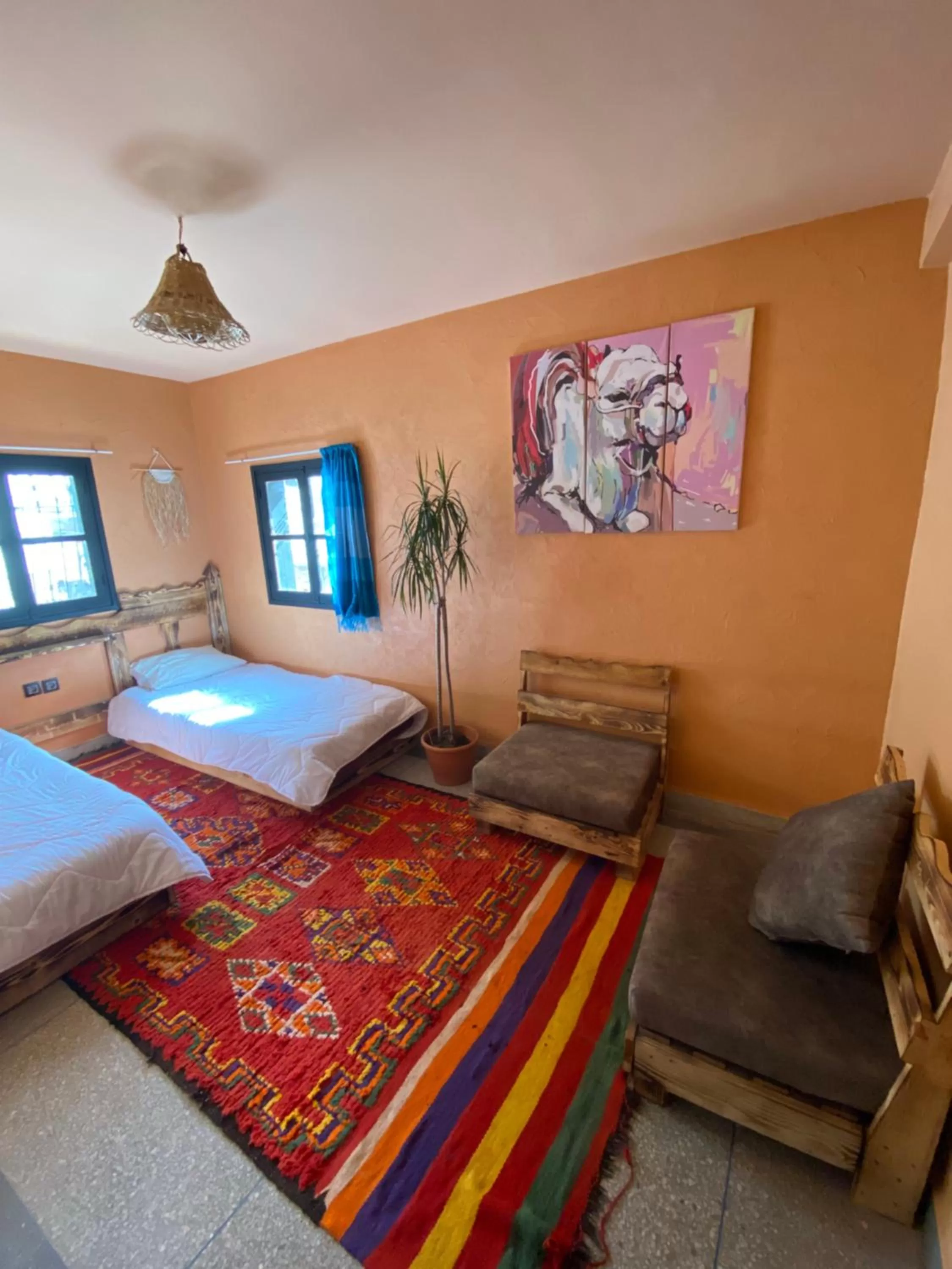 Photo of the whole room, Bed in Anza surfhouse