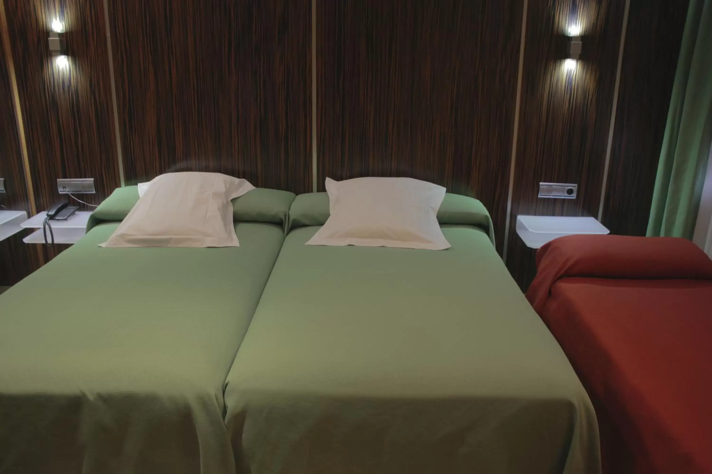 Double Room with Extra Bed in Hotel Gran Via Double Room with Extra Bed in Hotel Gran Via