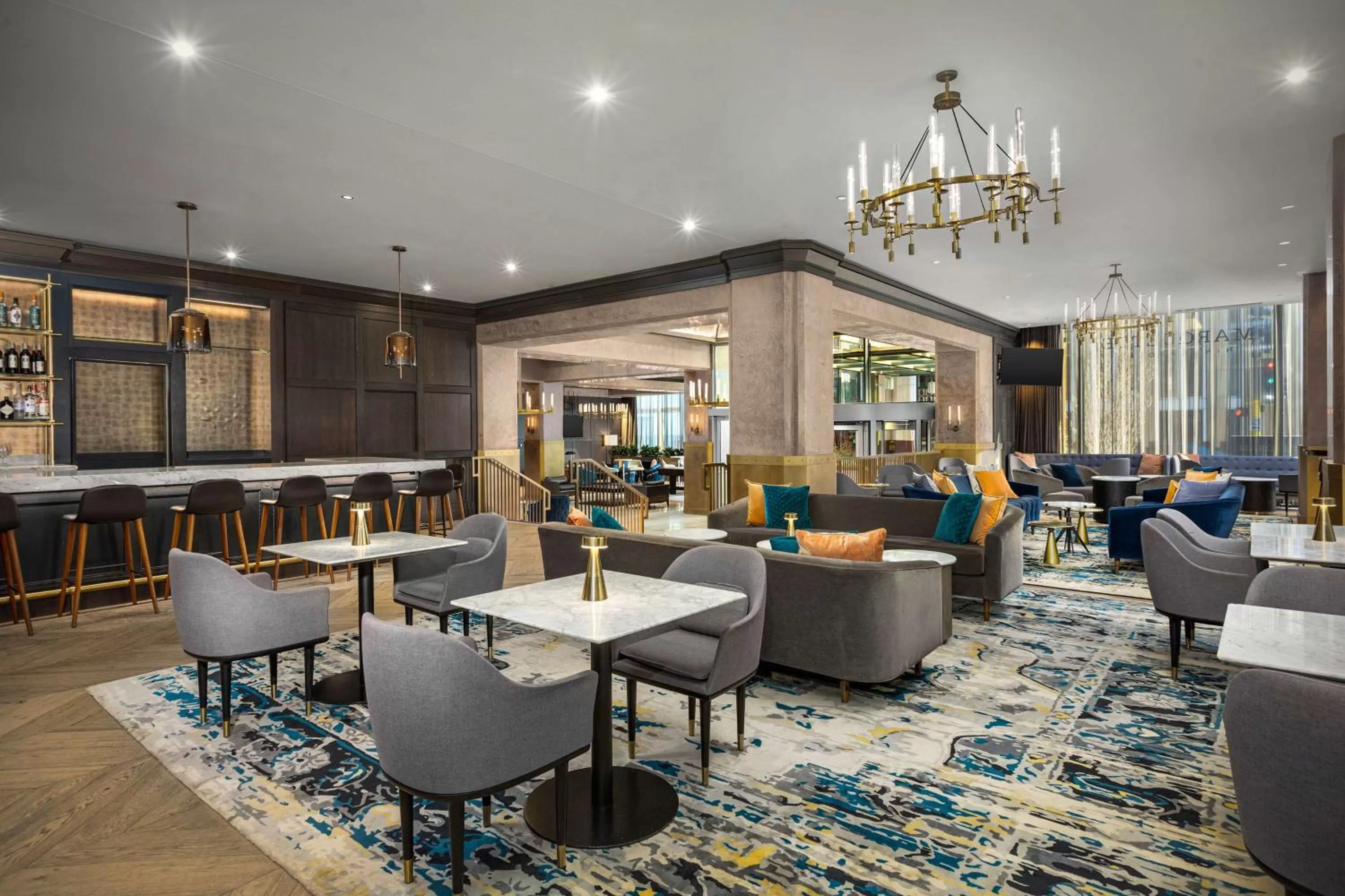 Lounge or bar in The Marquette Hotel, Curio Collection by Hilton