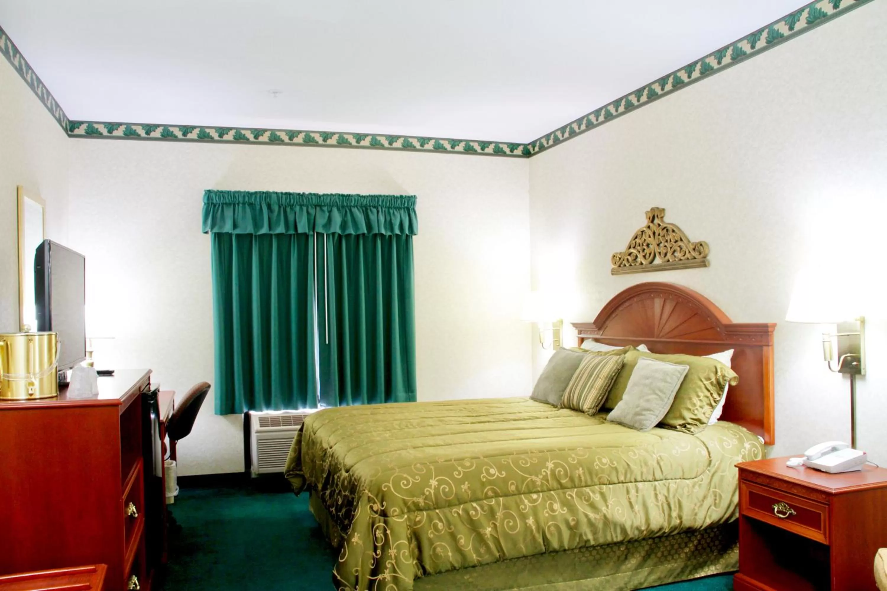 King Suite - Non-Smoking in Grand Vista Hotel & Suites