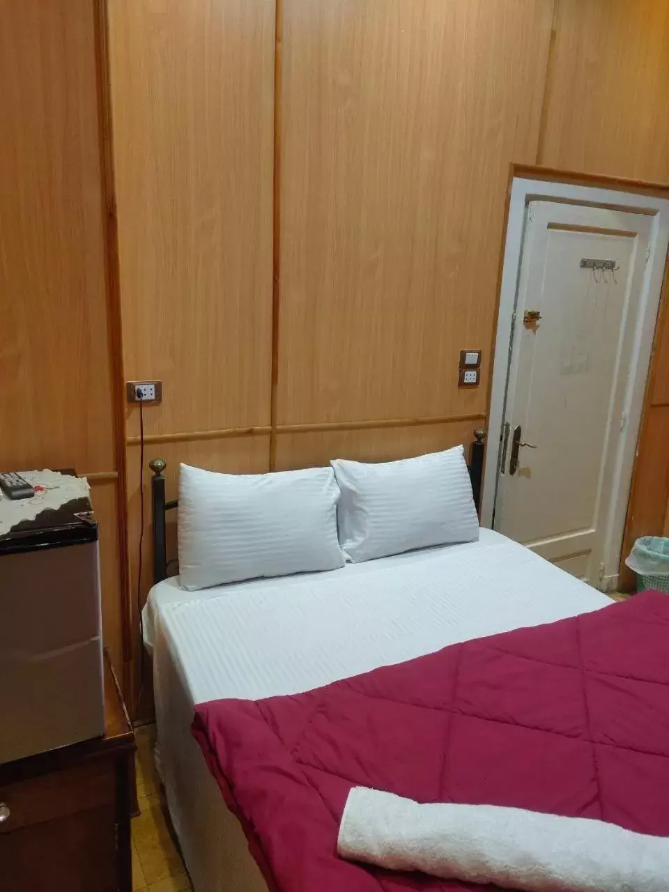 Single Room with Private Bathroom in Miami Hotel Single Room with Private Bathroom in Miami Hotel