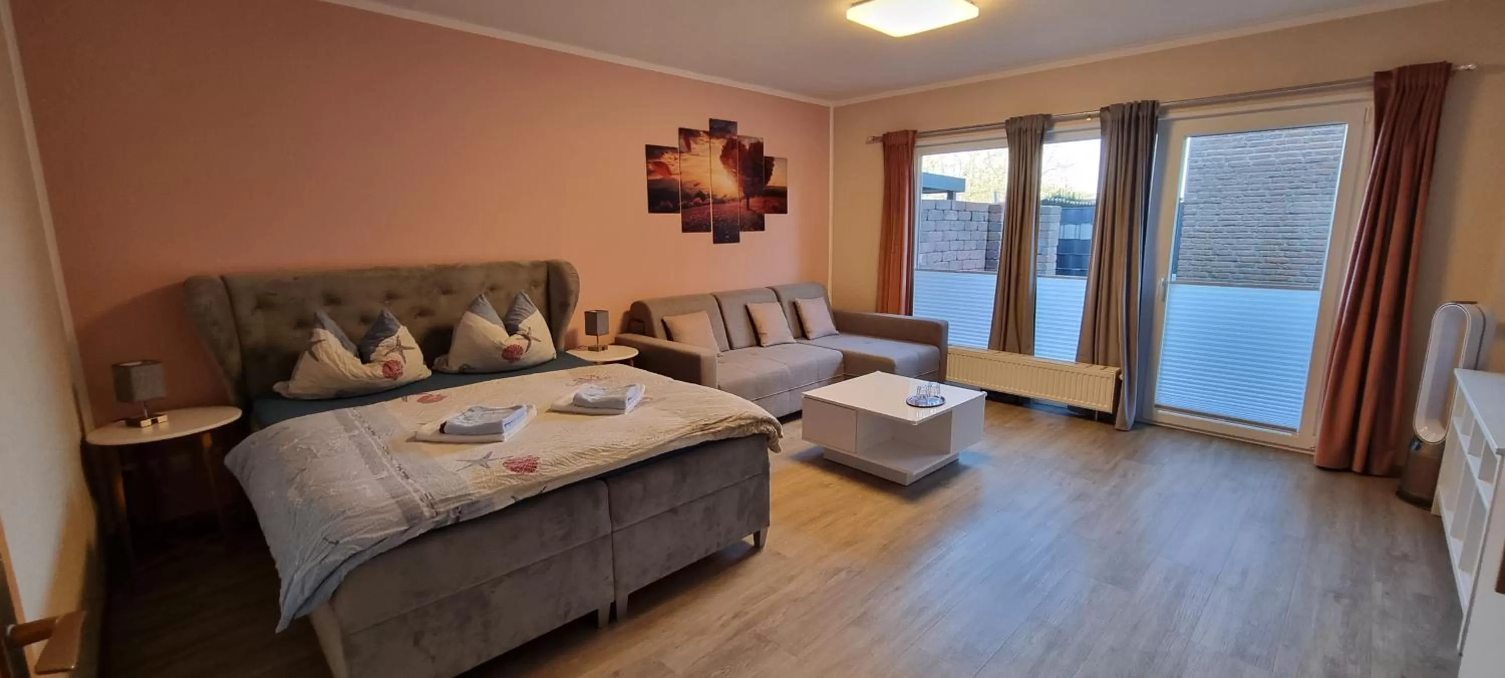 Bed in Hotel Pension Nordseewelle