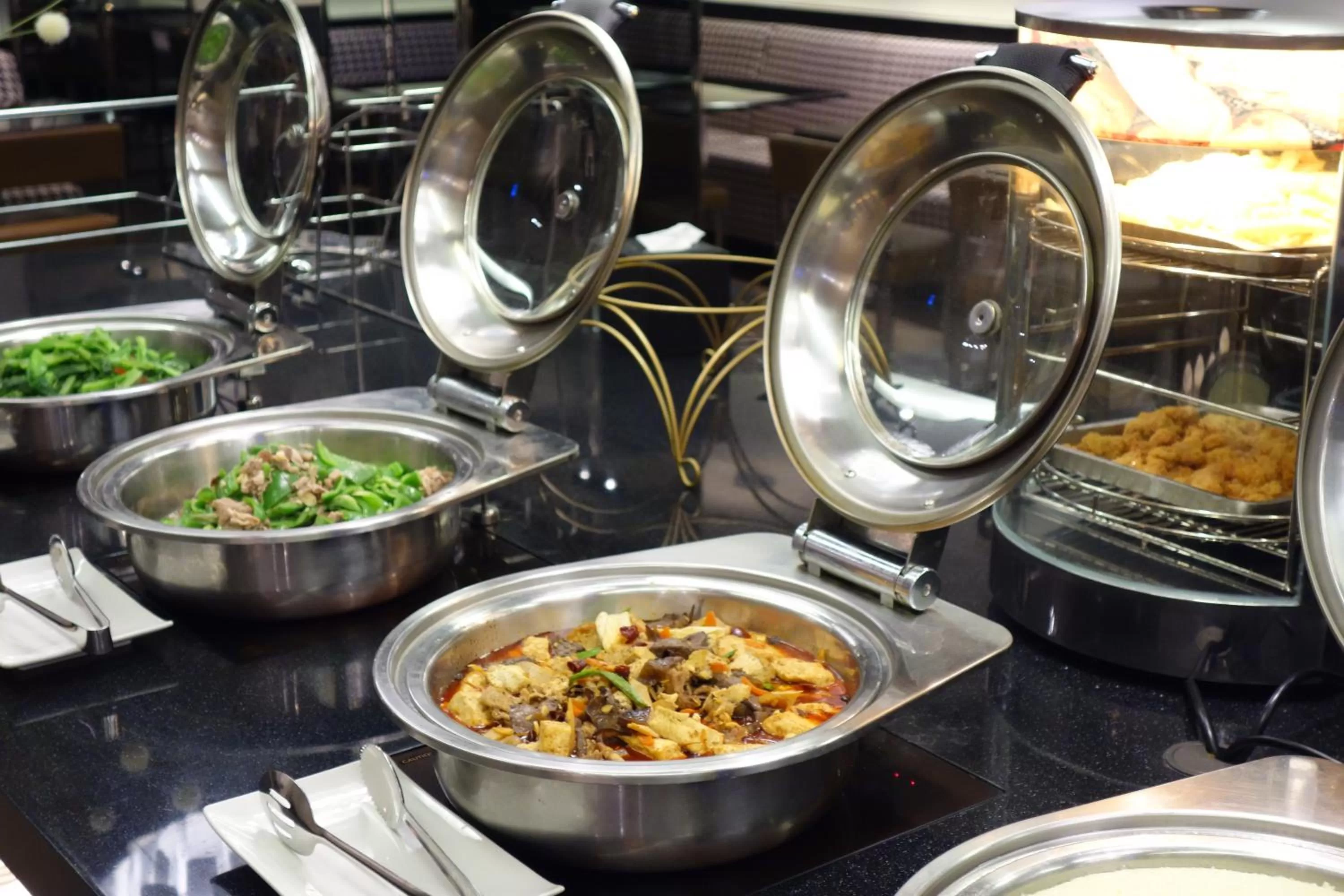 Restaurant/places to eat in The Cloud Hotel