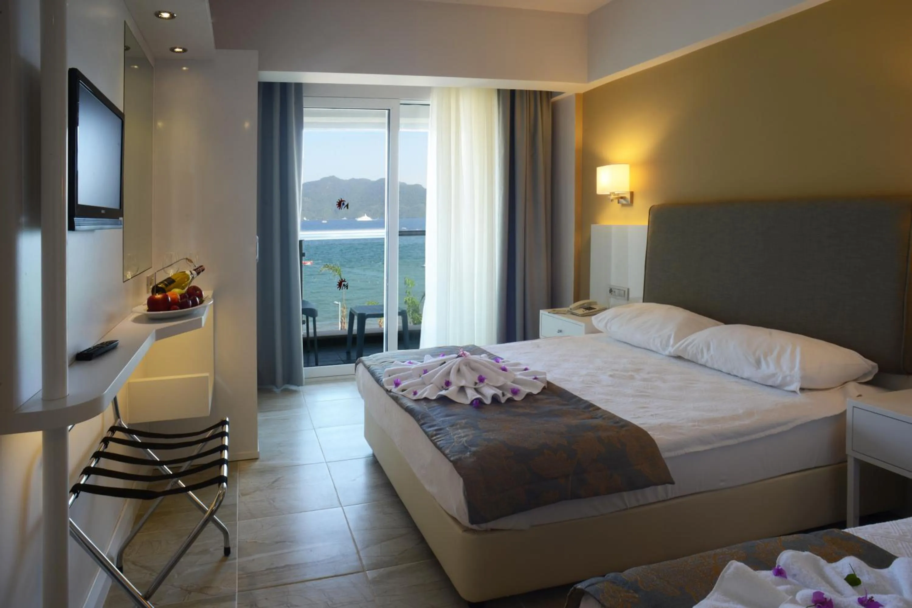 Photo of the whole room, Bed in Maris Beach Hotel