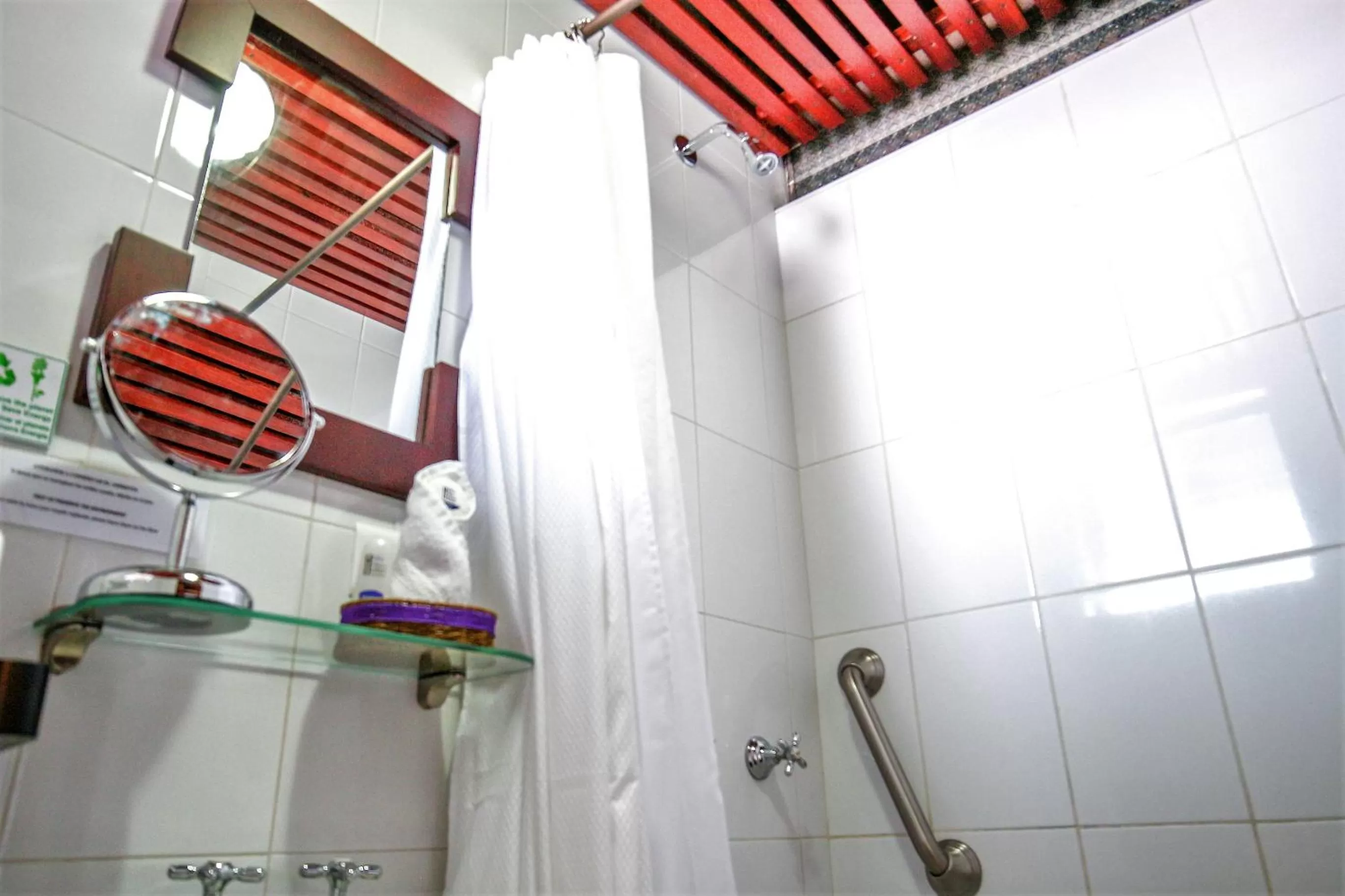 Bathroom in Hotel Colonial San Agustin
