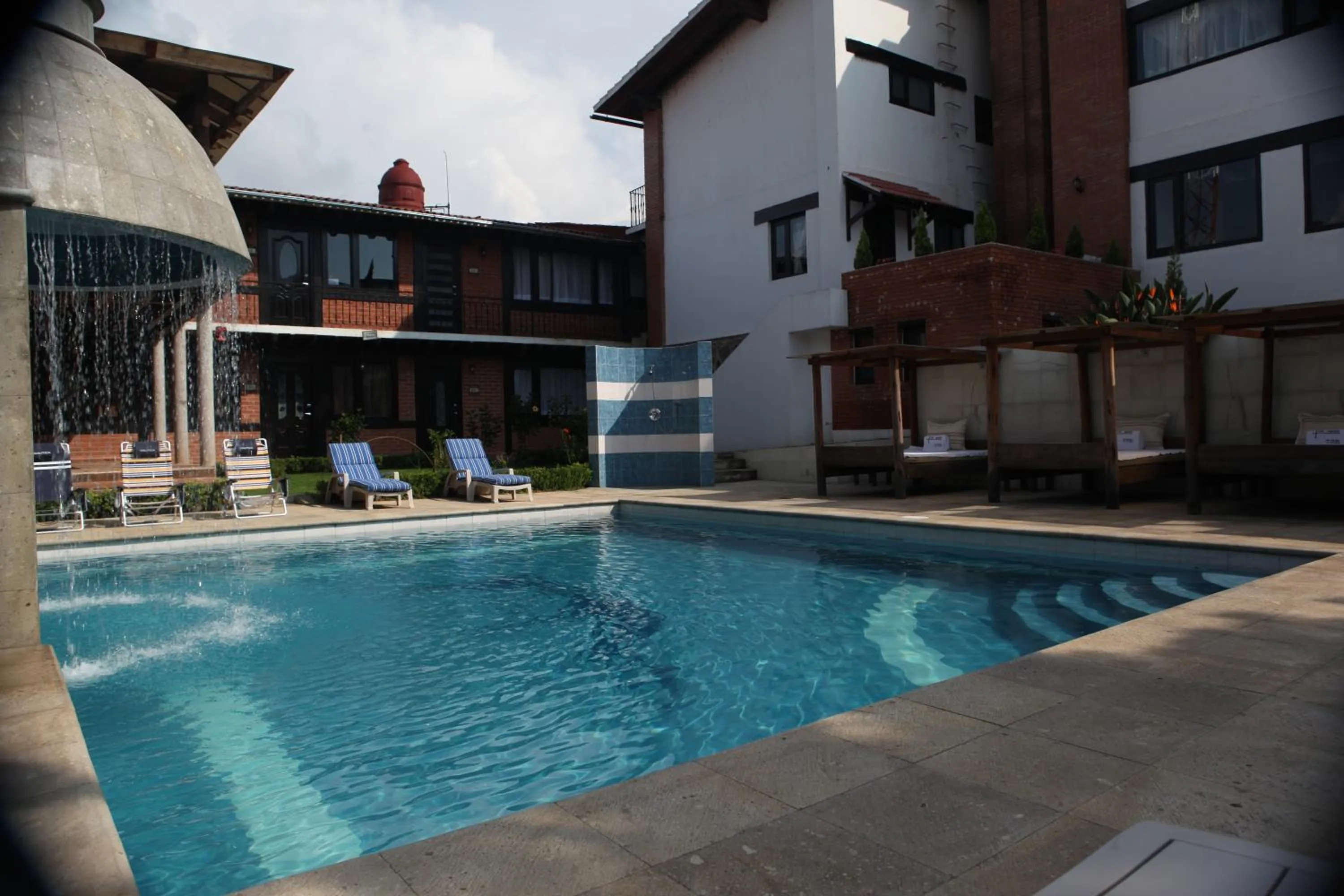 Swimming pool in La Capilla Hotel Boutique