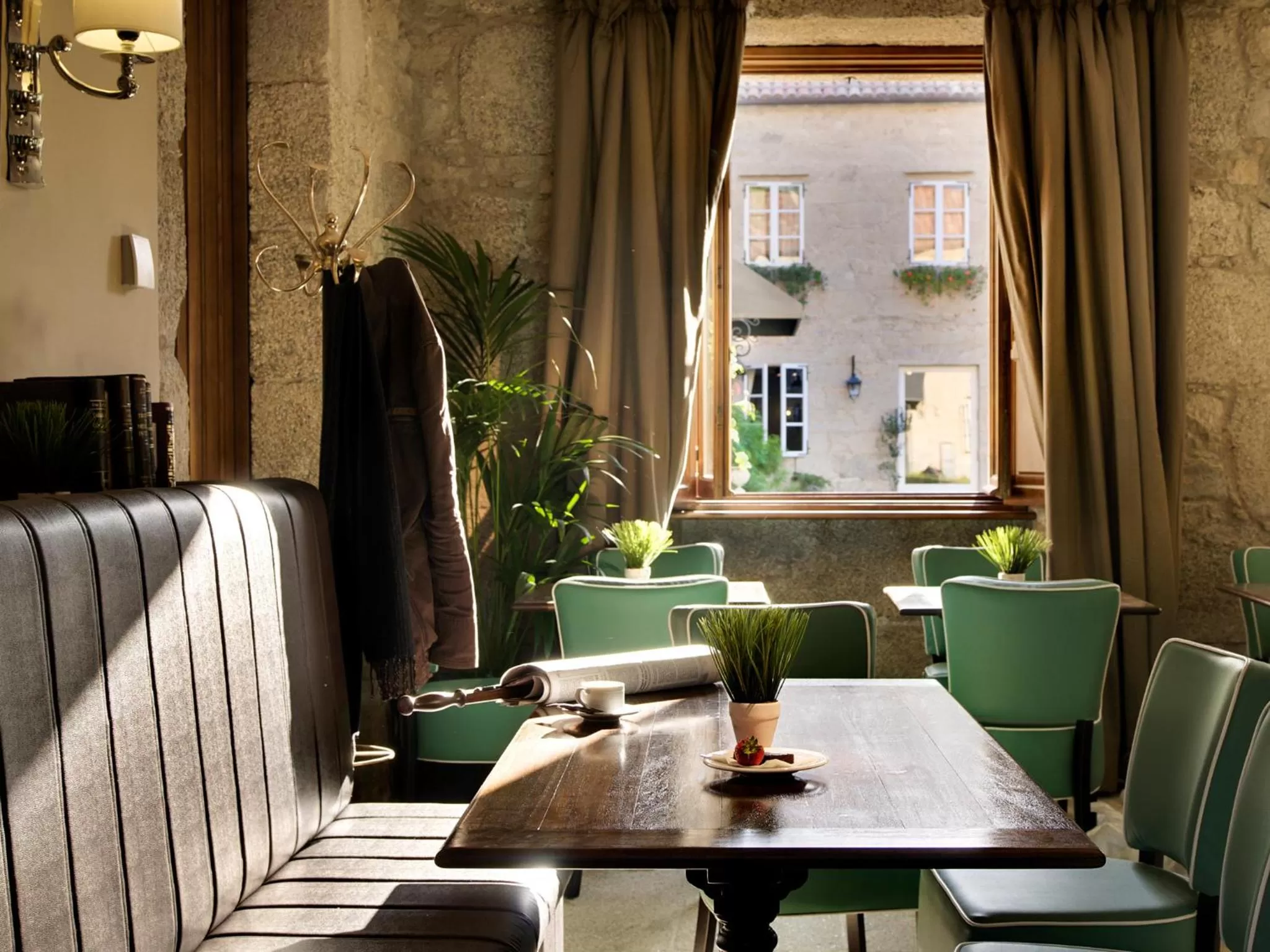 Lounge or bar in A Quinta Da Auga Hotel Spa Relais & Chateaux