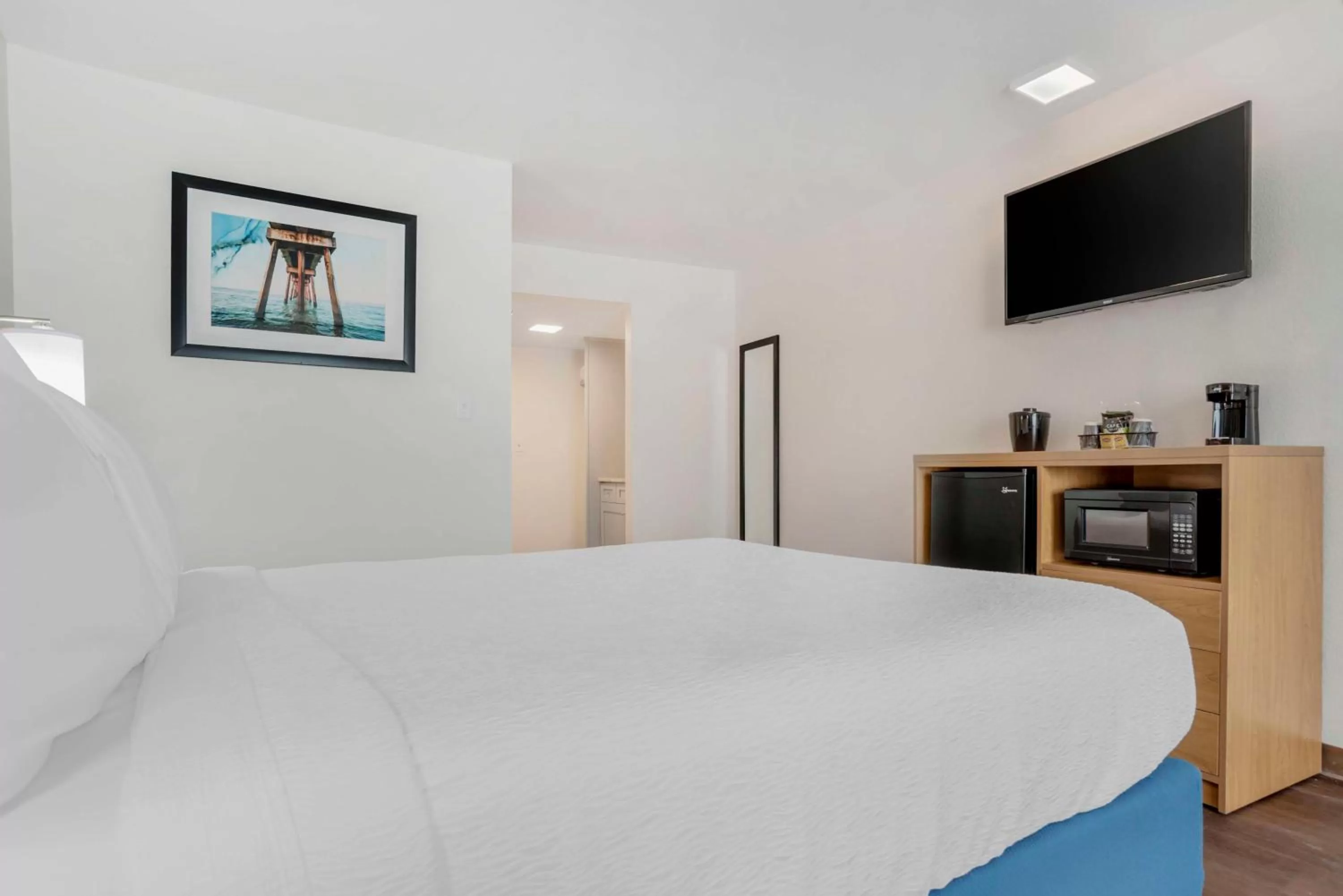 Bedroom, Bed in Chateau Beachfront Hotel, a By the Sea Resort