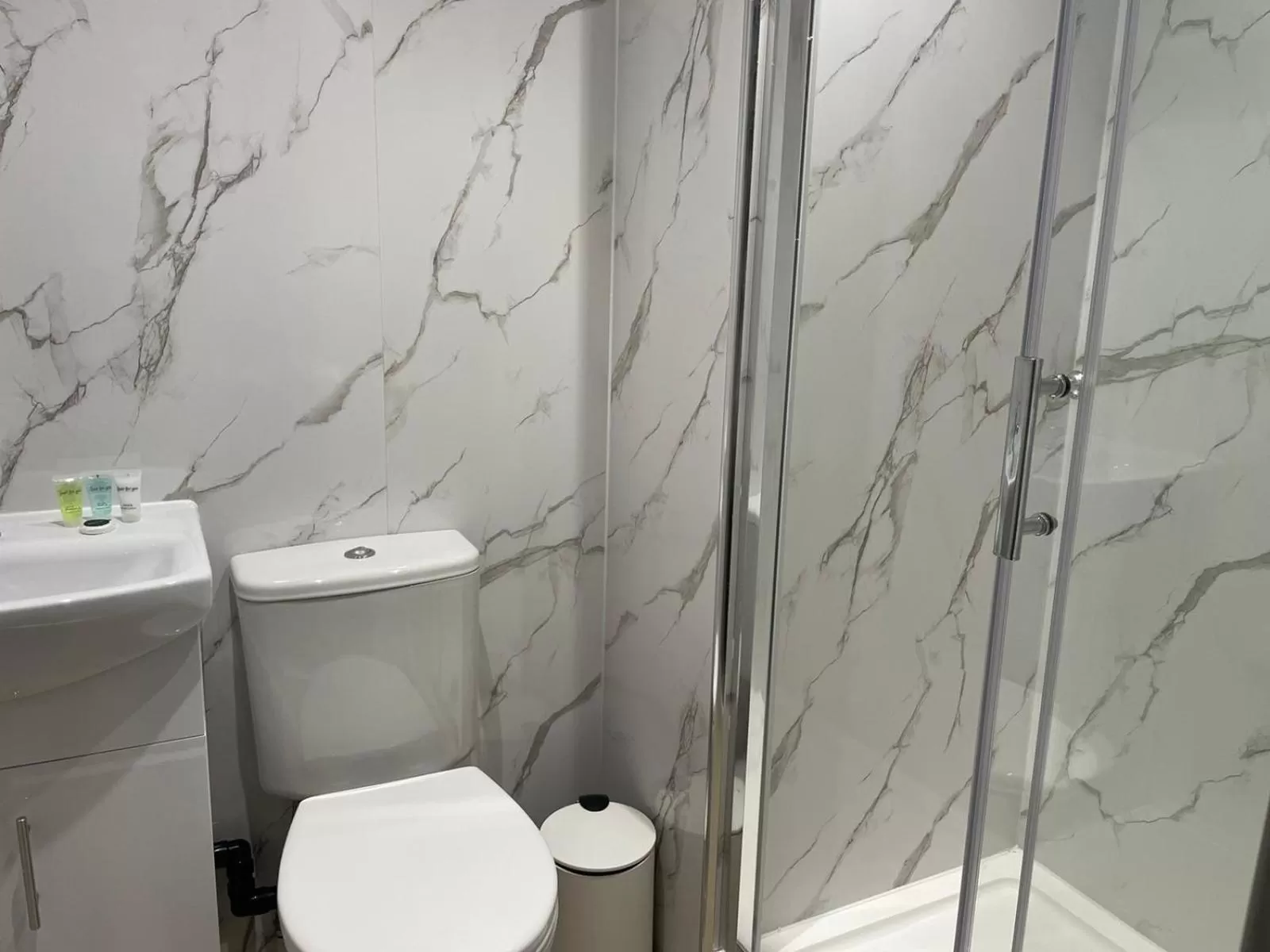 Bathroom in Phoenix Pods