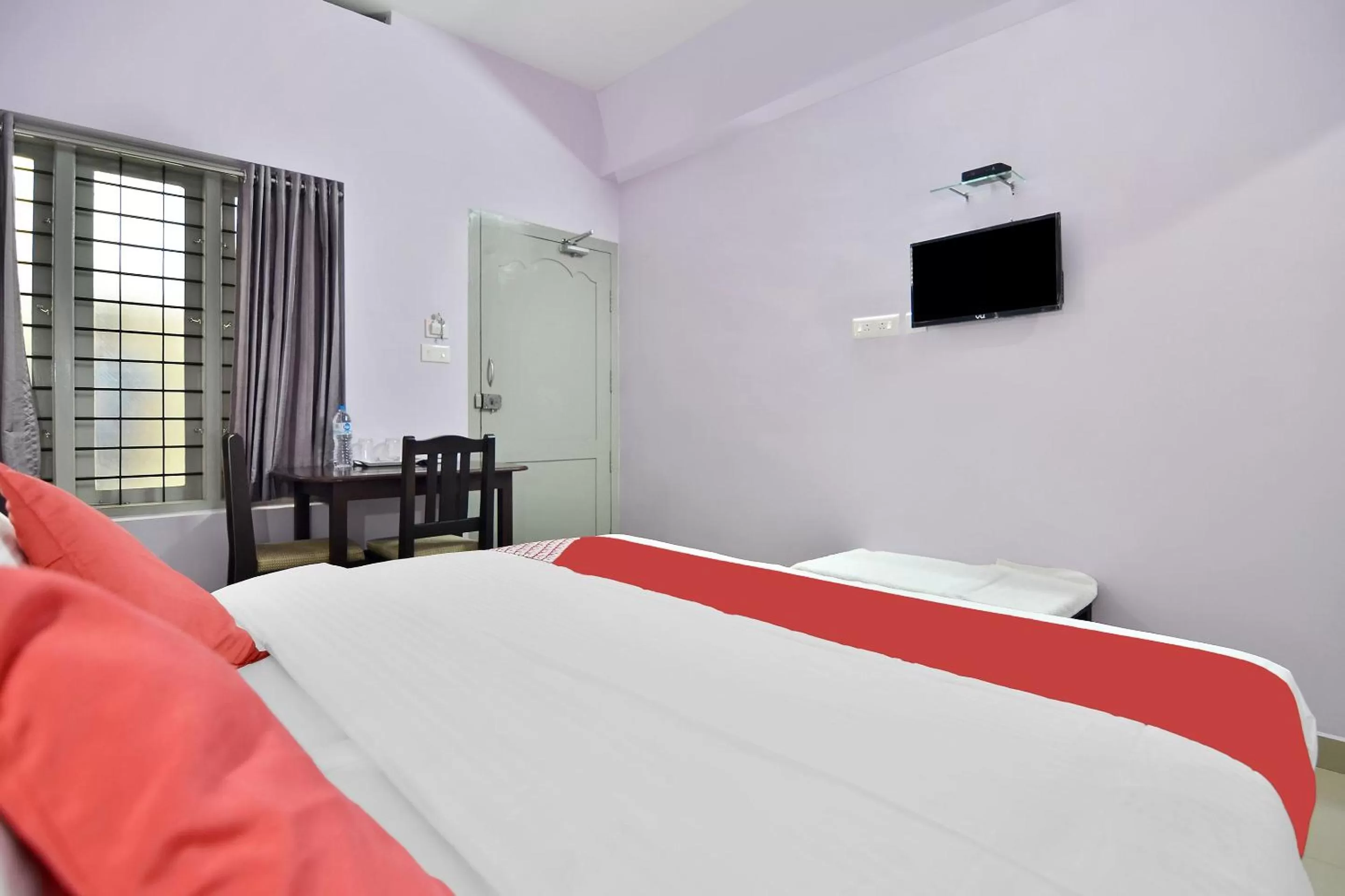 TV and multimedia, Bed in Shanthi Residency