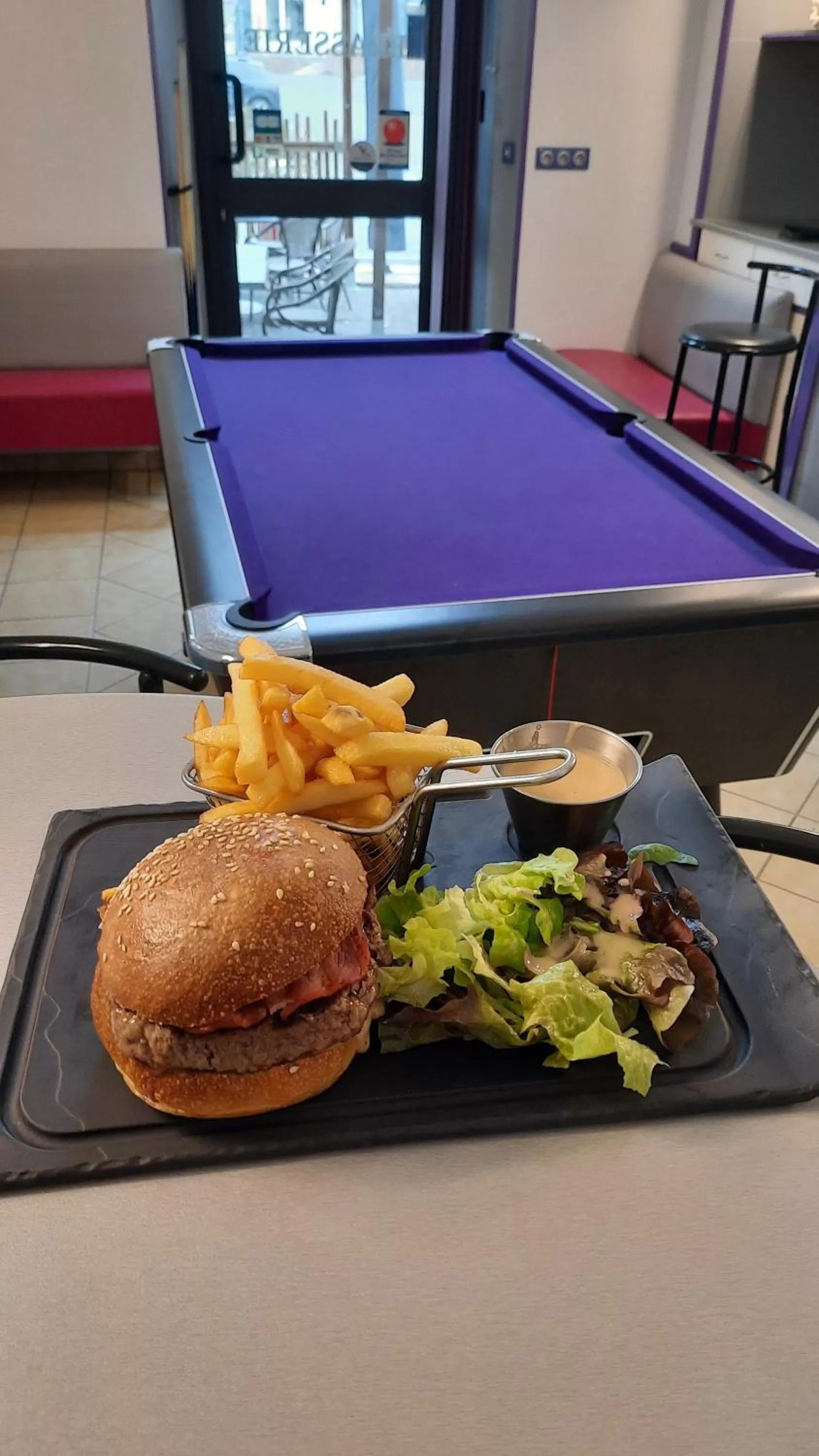 Food, Billiards in Logis Le Bocage
