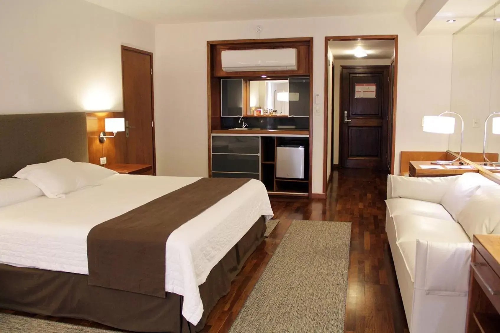 Superior Single Room with River View in Yacht & Golf Club Paraguayo, a Tribute Portfolio Resort Superior Single Room with River View in Yacht & Golf Club Paraguayo, a Tribute Portfolio Resort