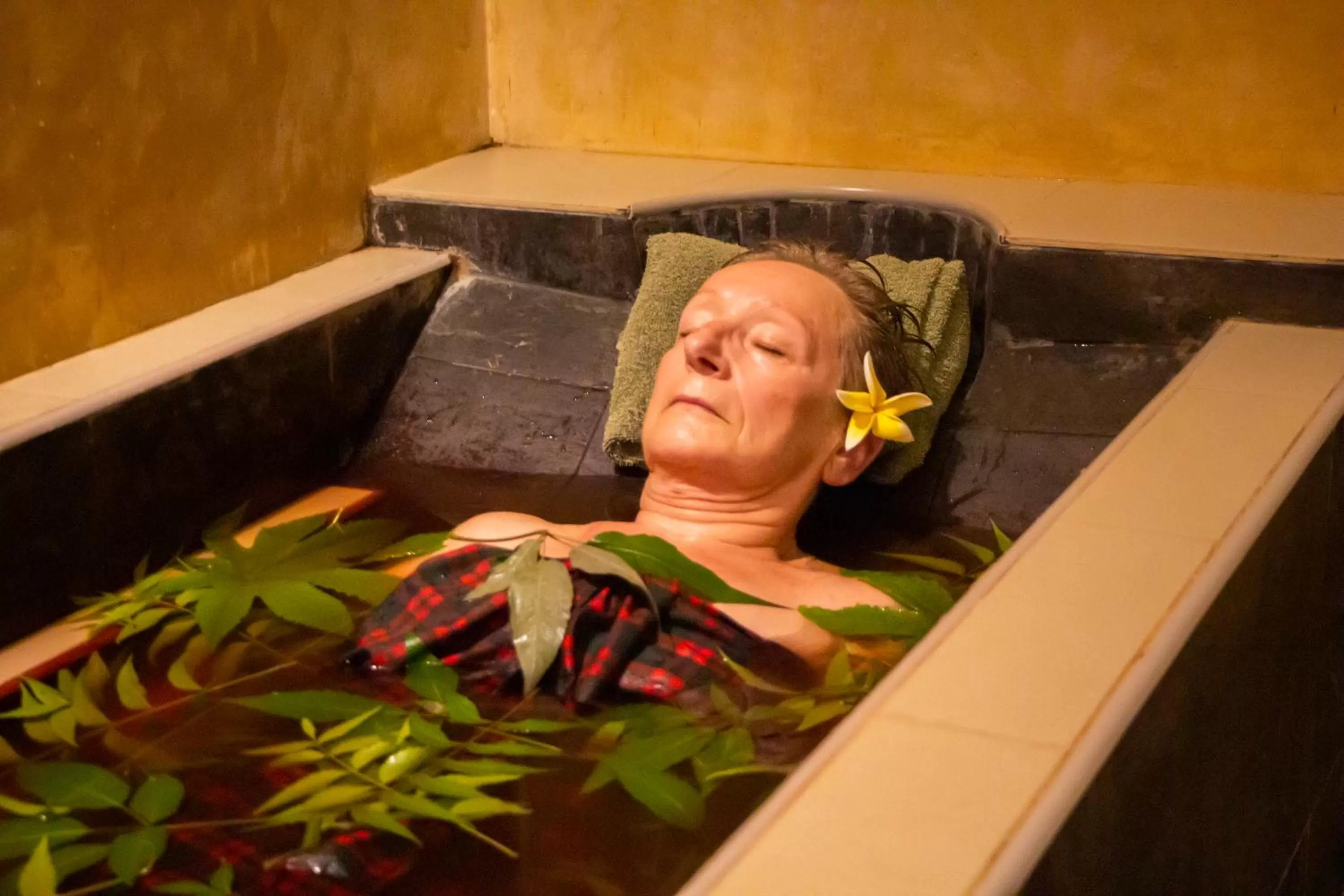 Hot Tub in Jasmin Villa Ayurveda Resort