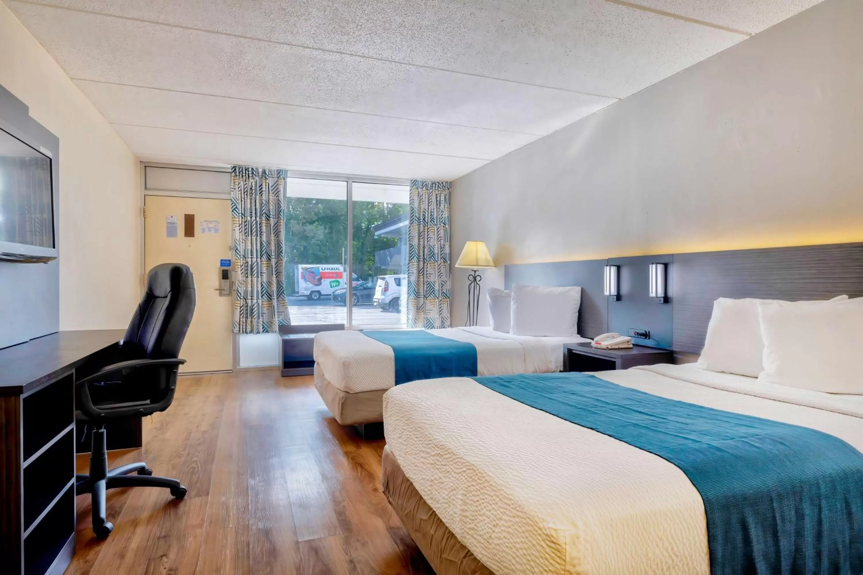 Bedroom, Bed in Motel 6 Morgantown