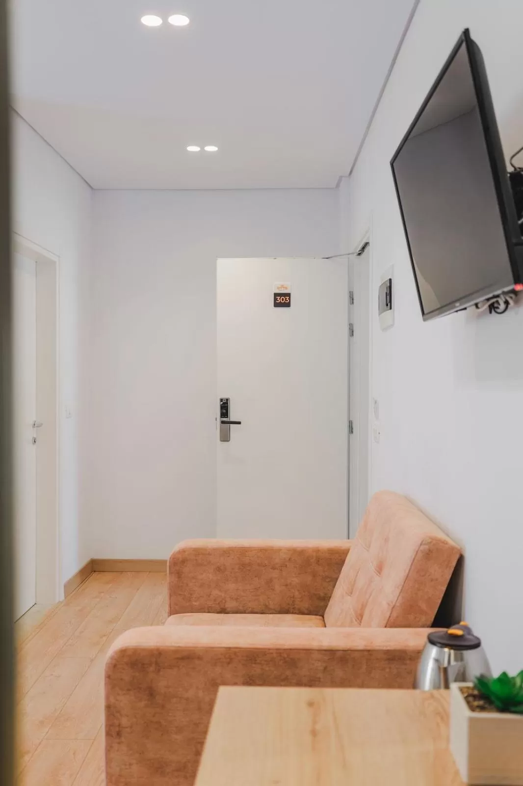 Communal lounge/ TV room, Seating Area in Otto Hotel